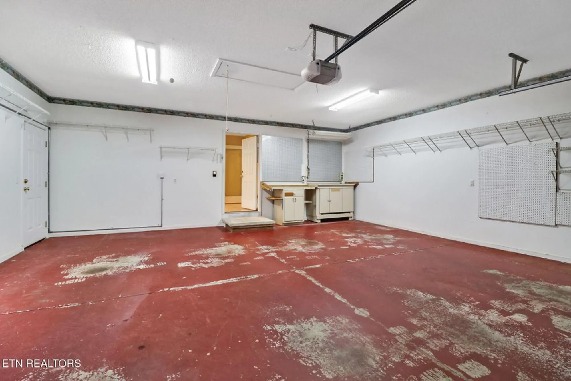 Property Slideshow image 31 of 54 | 104 flossmoor cir, Crossville, TN, 38558