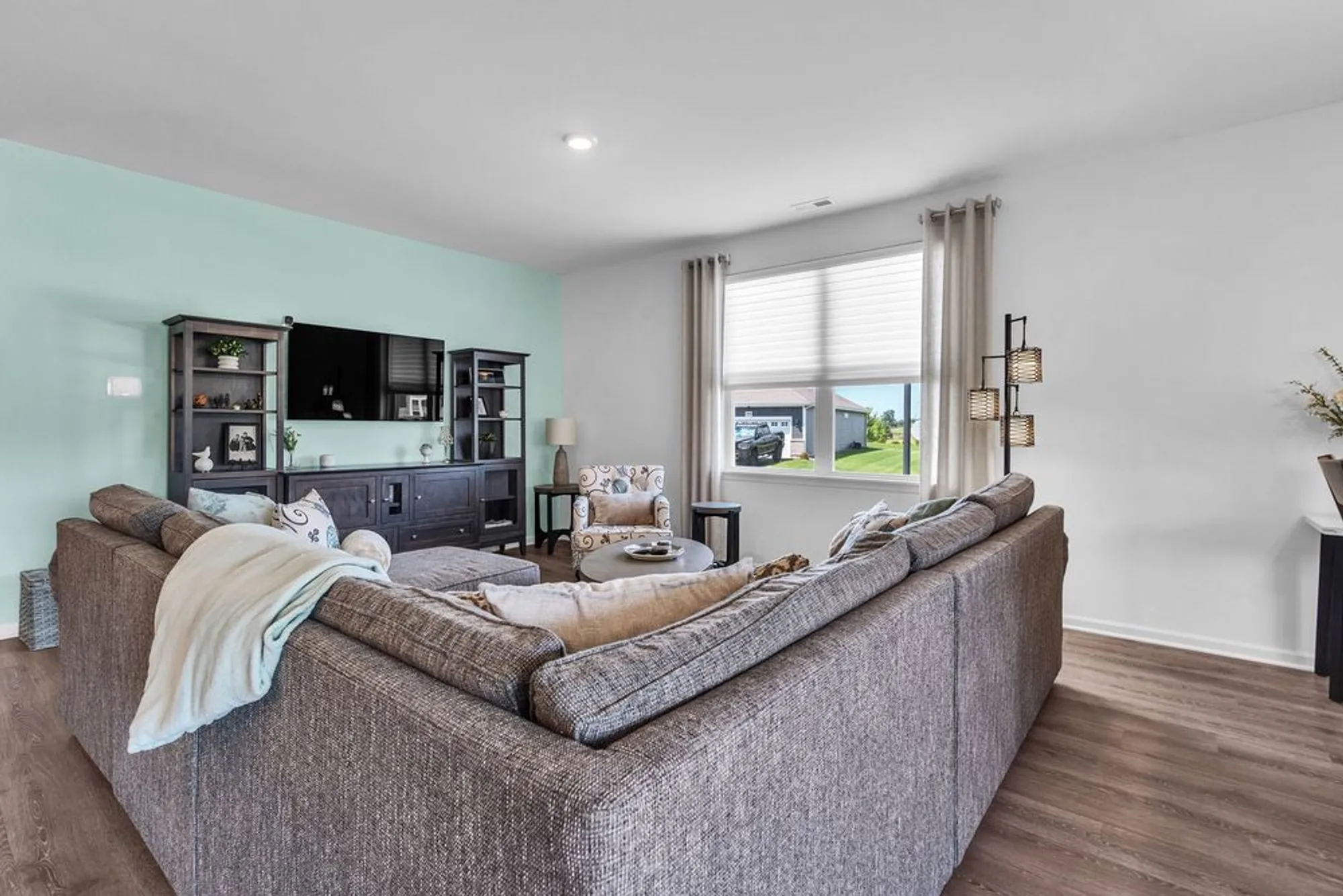 Property Slideshow image 11 of 29 | 1655 windsor rd, Pingree Grove, IL, 60140