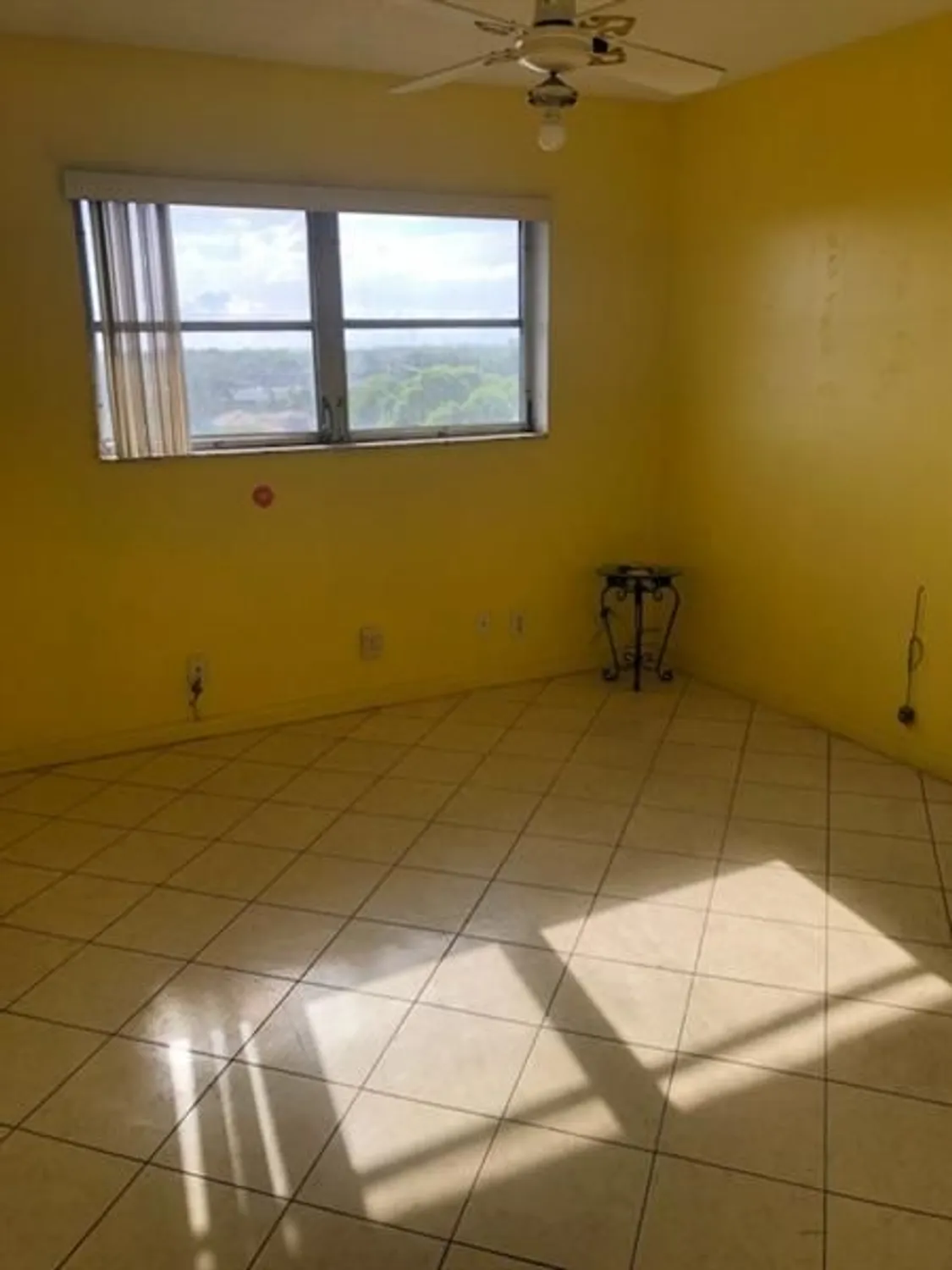 Property Slideshow image 12 of 16 | 4751 nw 21st st 618, Lauderhill, FL, 33313