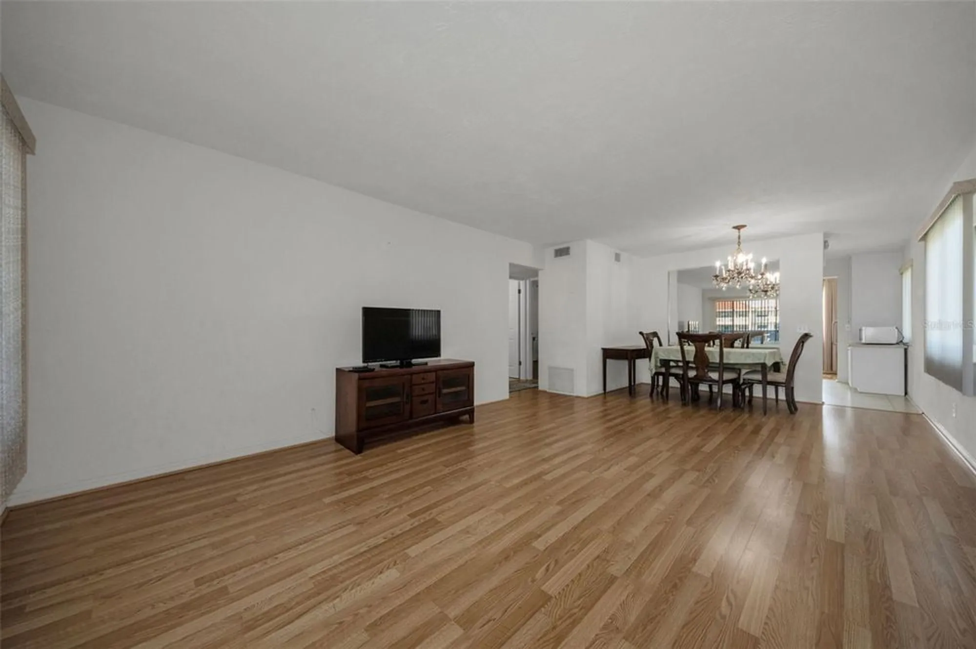 Property Slideshow image 8 of 98 | 2453 brazilia dr 47, Clearwater, FL, 33763