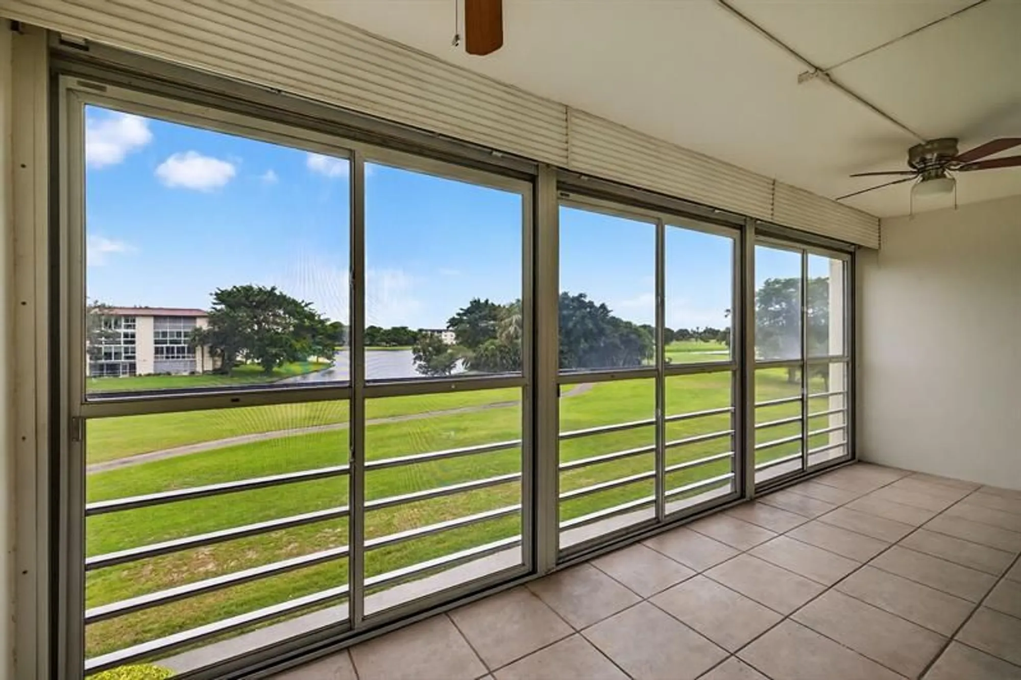 Property Slideshow image 20 of 24 | 2902 victoria cir g3, Coconut Creek, FL, 33066