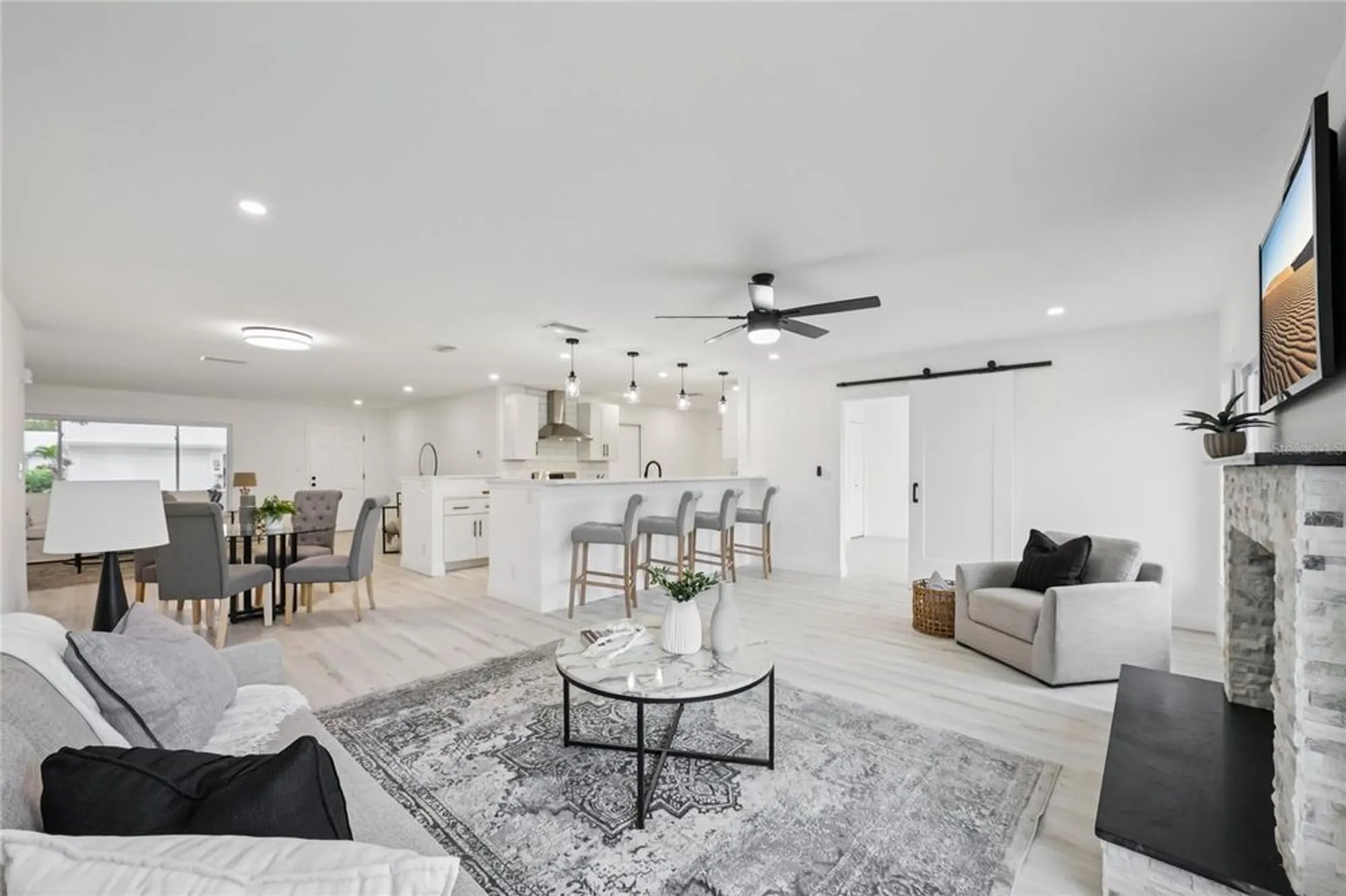 Property Slideshow image 3 of 58 | 9218 39th ln, Pinellas Park, FL, 33782