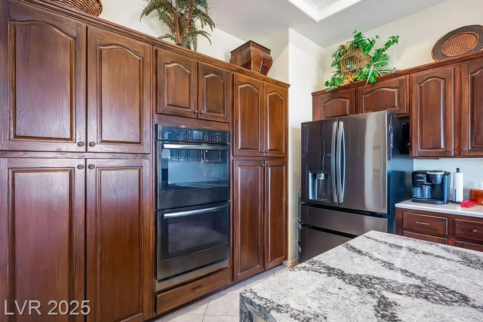 Property Slideshow image 10 of 99 | 10712 button willow dr, Las Vegas, NV, 89134