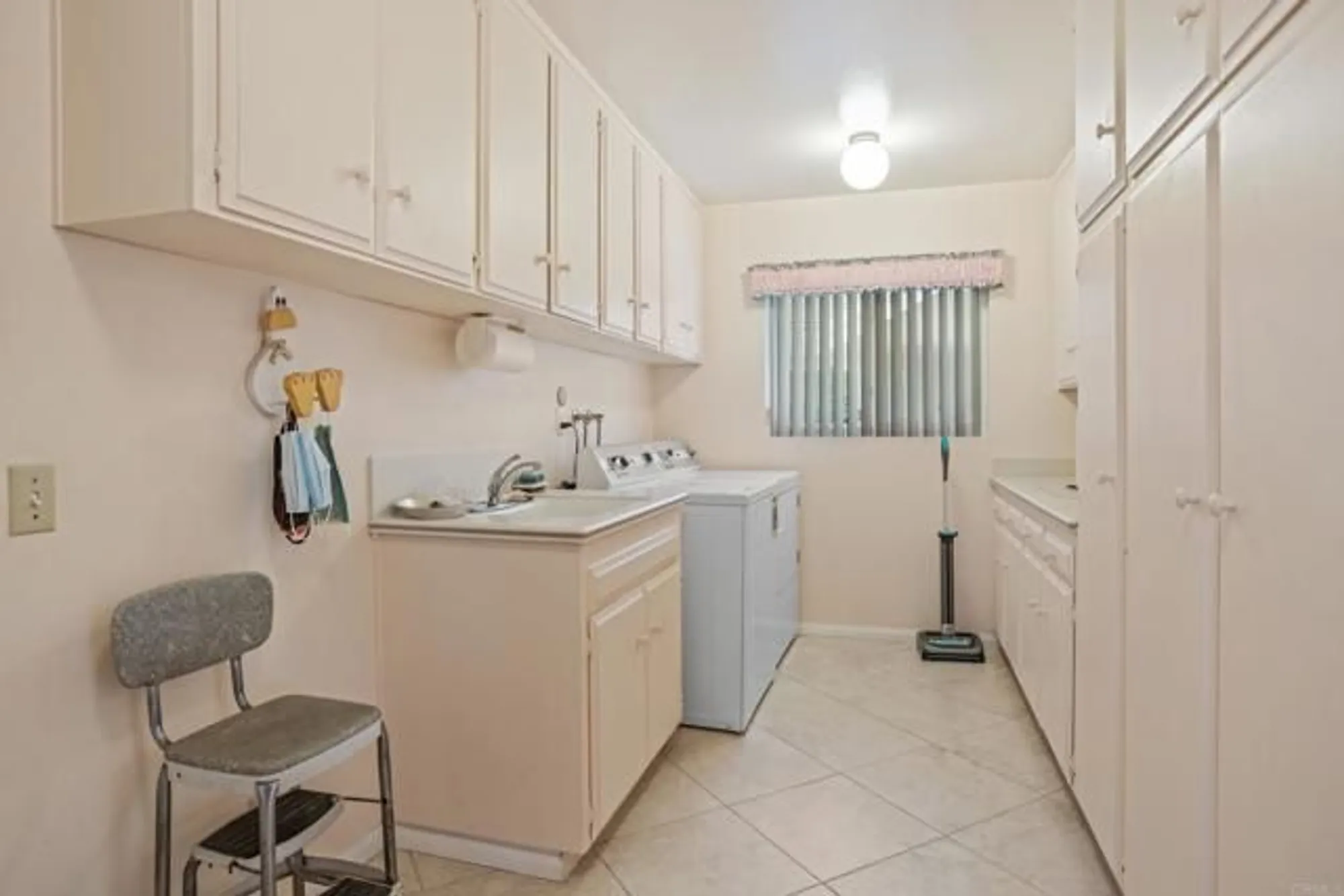 Property Slideshow image 33 of 55 | 10951 rim rd, Escondido, CA, 92026