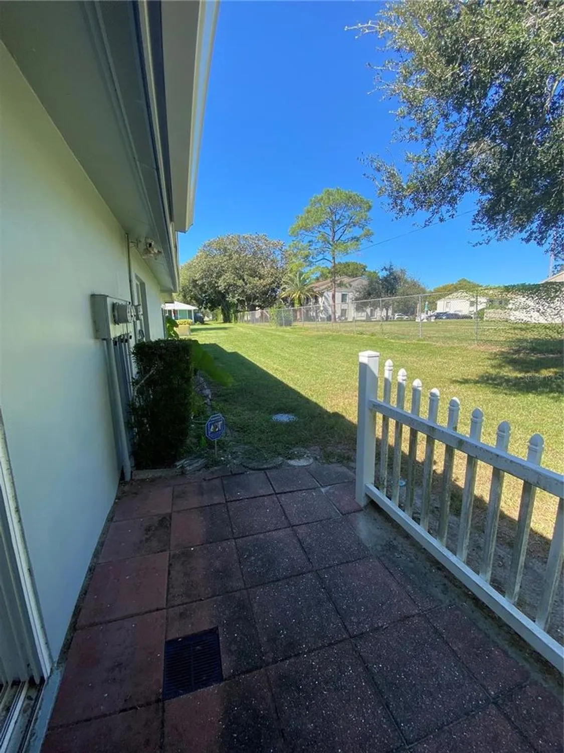 Property Slideshow image 26 of 30 | 1609 whitebridge dr c, Palm Harbor, FL, 34684