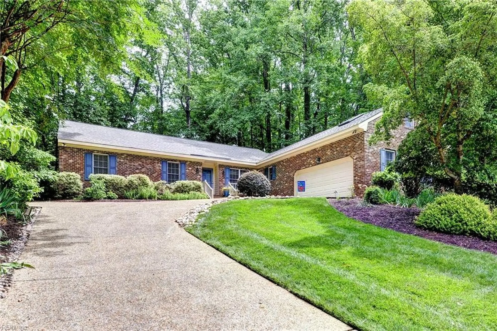 Property Slideshow image 1 of 1 | 112 holman rd, Williamsburg, VA, 23185