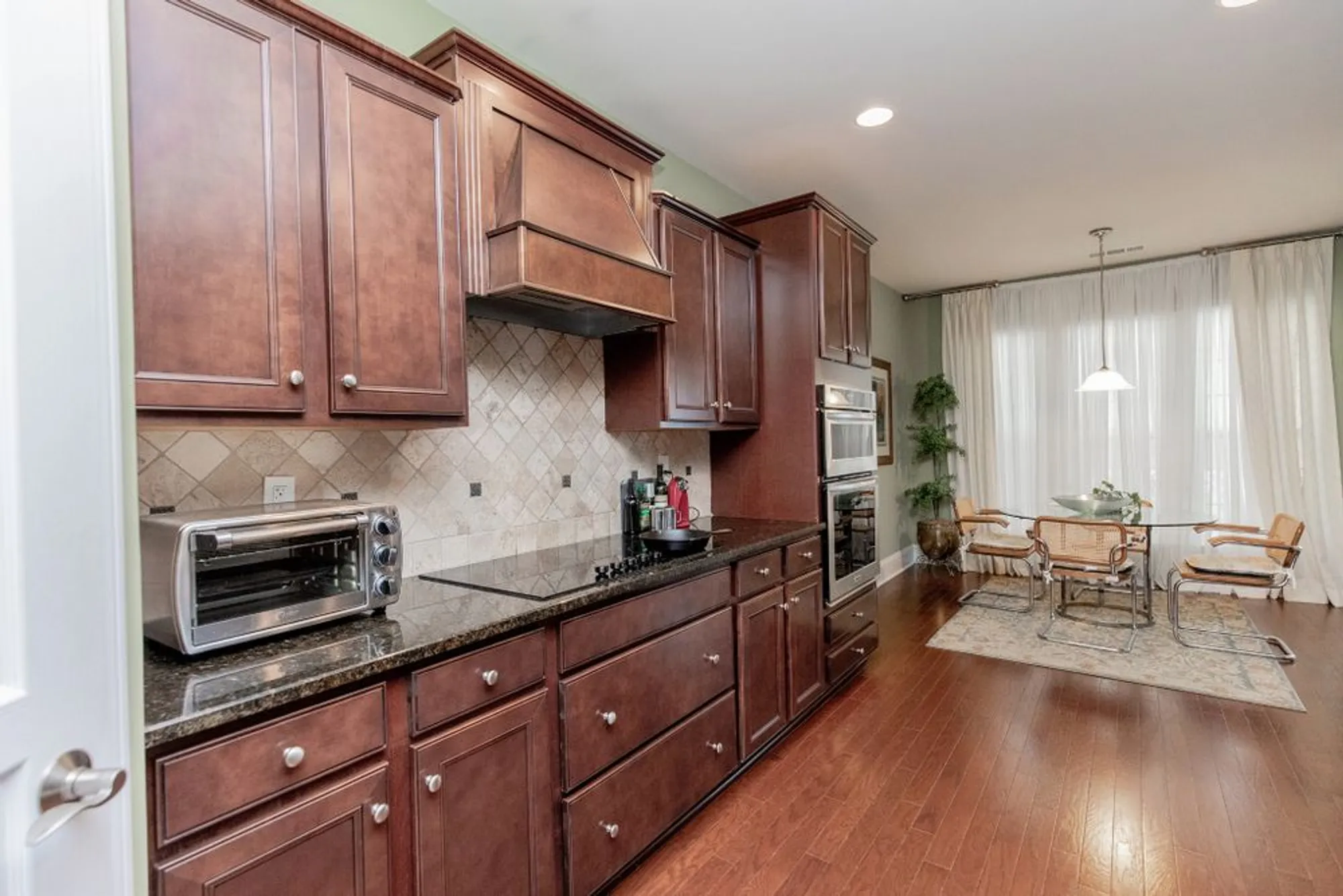 Property Slideshow image 12 of 24 | 212 antebellum ln, Mount Juliet, TN, 37122