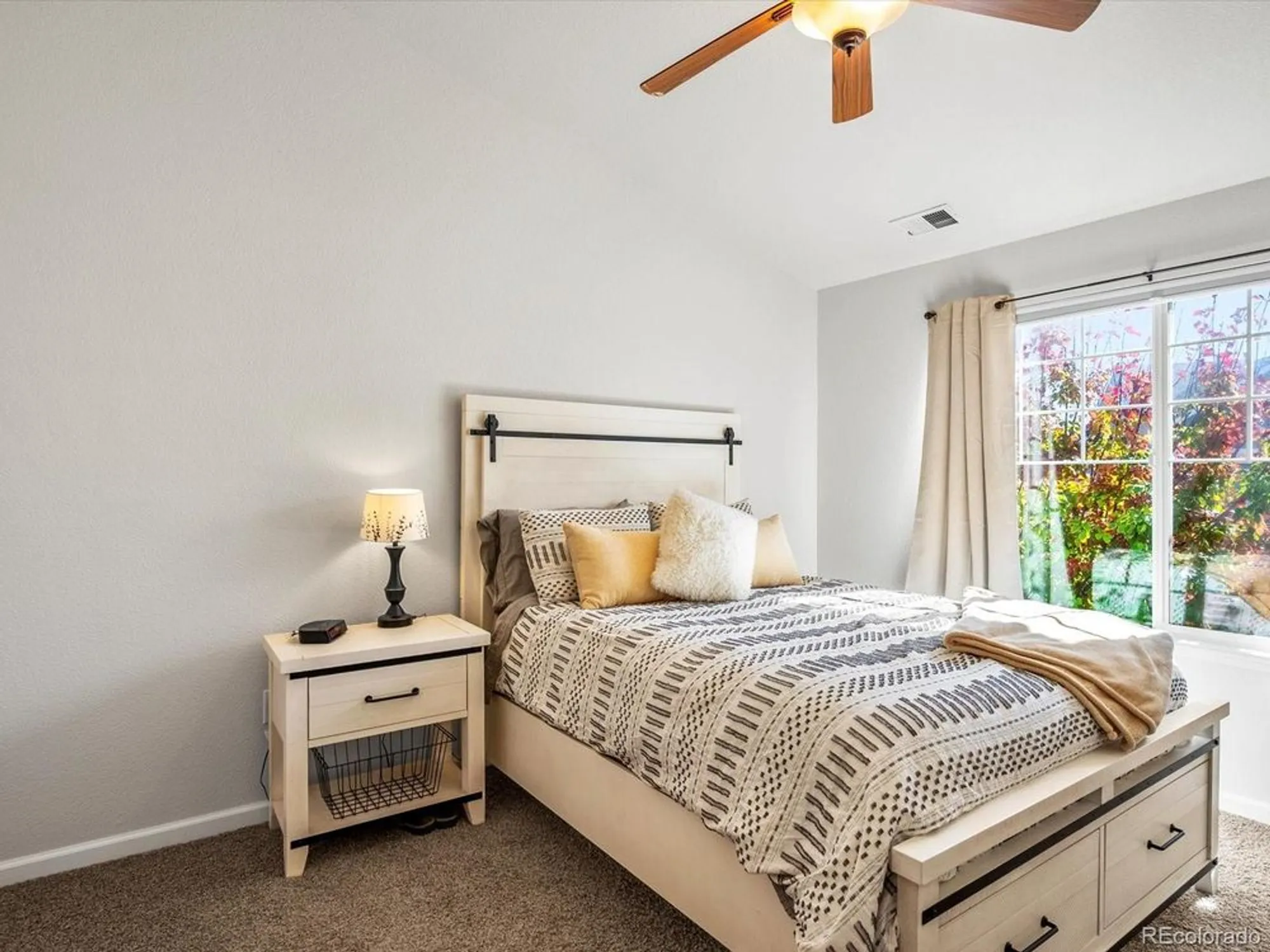 Property Slideshow image 20 of 32 | 4645 hahns peak dr unit 201, Loveland, CO, 80538