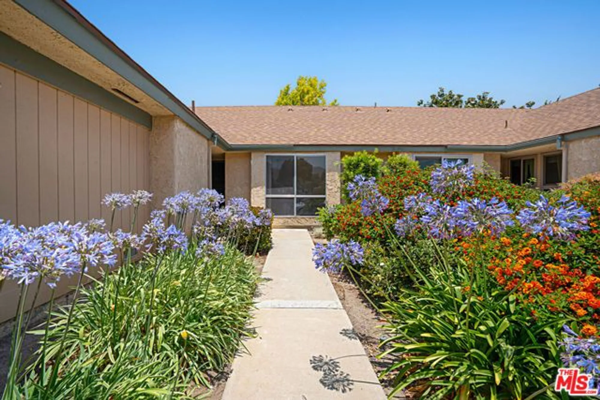 Property Slideshow image 2 of 27 | 25126 village 25, Camarillo, CA, 93012