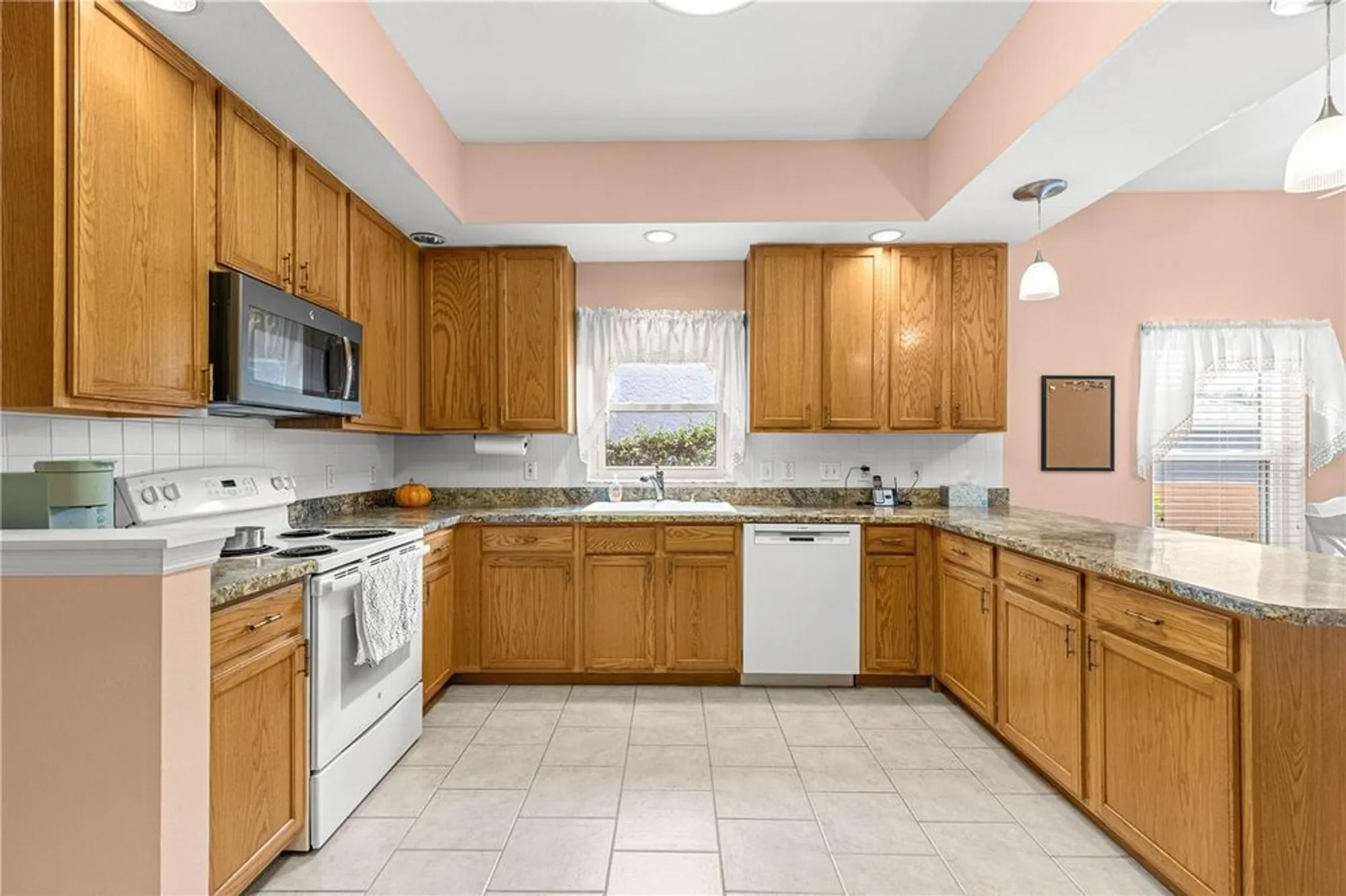 Property Slideshow image 32 of 50 | 9200 sw 93rd cir, Ocala, FL, 34481