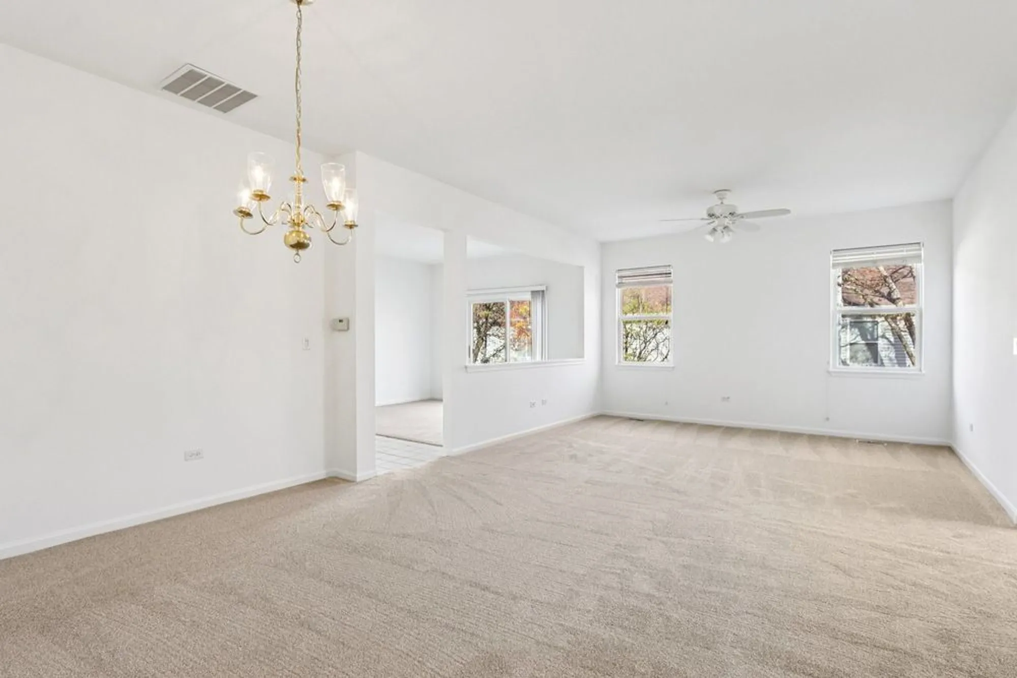 Property Slideshow image 4 of 38 | 13322 s bayberry ln, Plainfield, IL, 60544