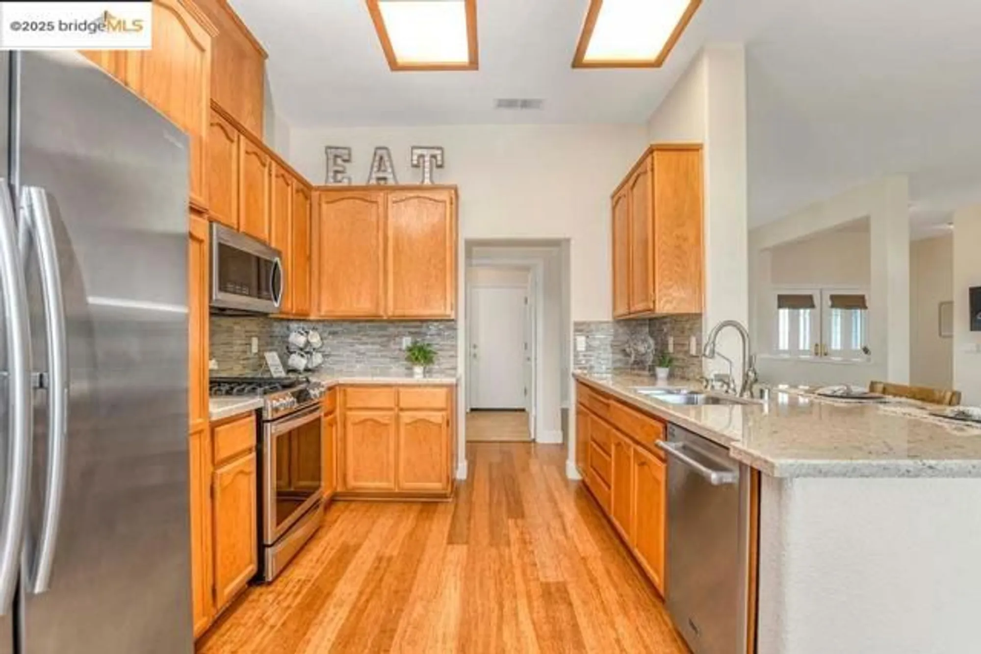 Property Slideshow image 12 of 48 | 610 central park pl, Brentwood, CA, 94513