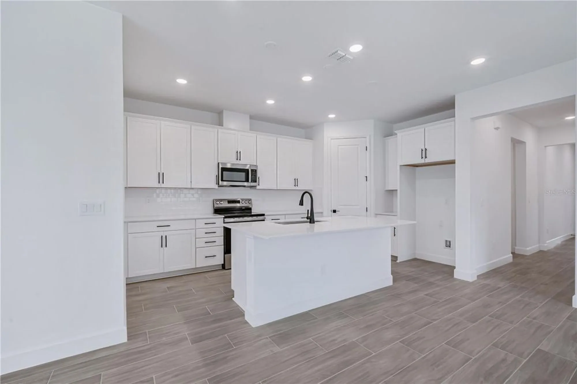 Property Slideshow image 14 of 47 | 9157 players dr, Weeki Wachee, FL, 34613