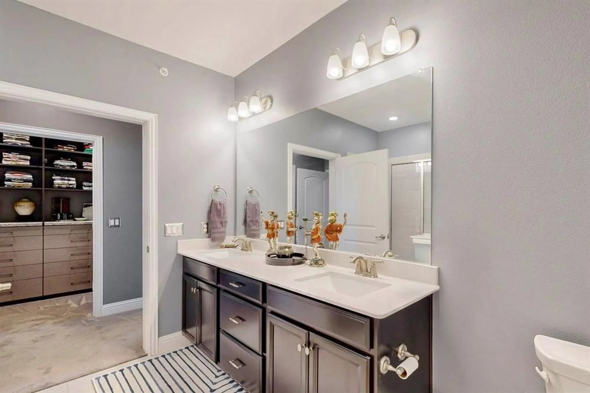 Property Slideshow image 14 of 40 | 1735 wittington pl apt 3403, Dallas, TX, 75234