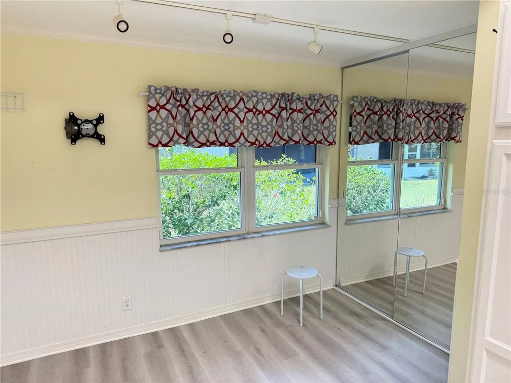 Property Slideshow image 15 of 90 | 6059 condor dr, Lakeland, FL, 33809