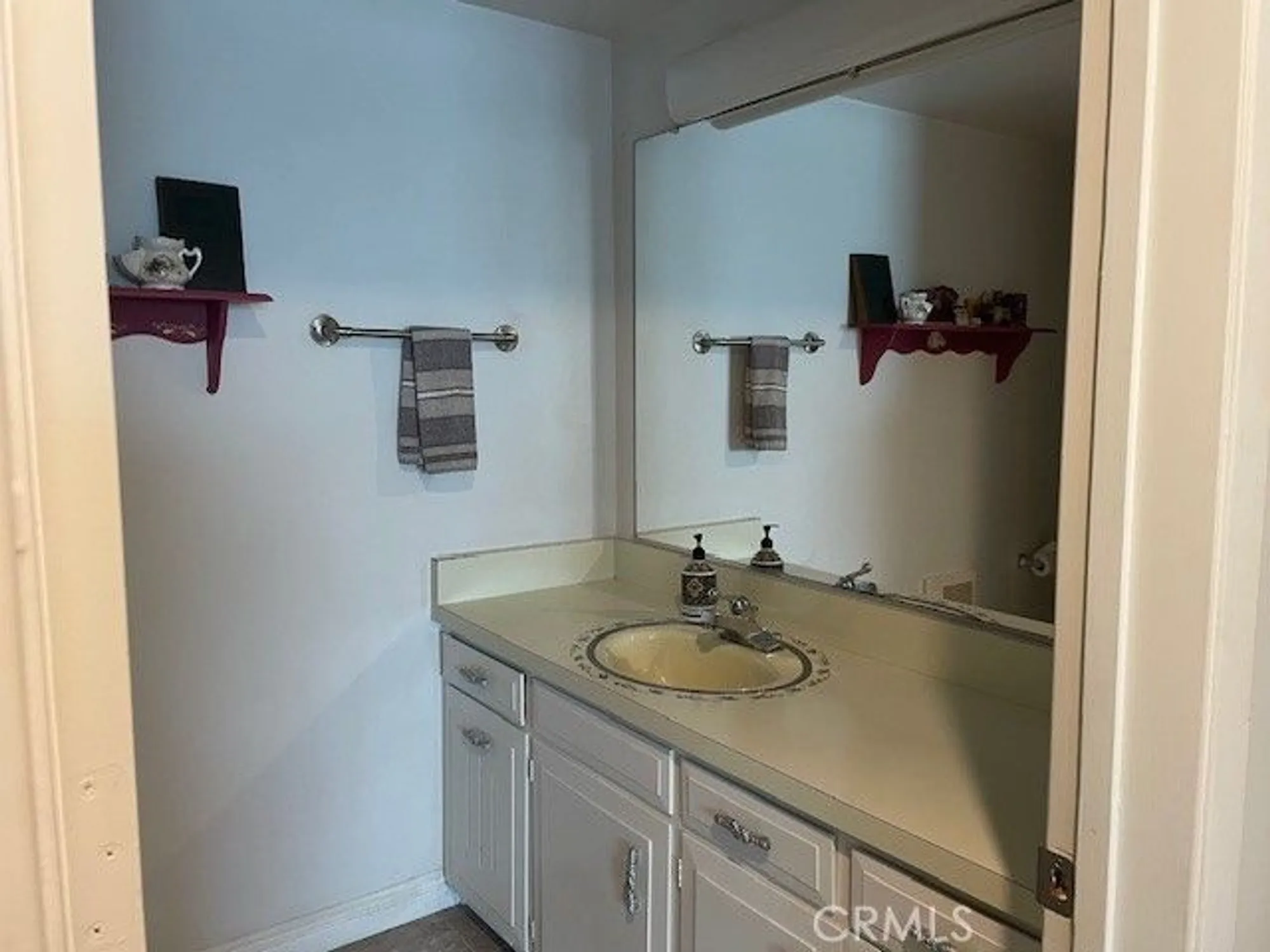 Property Slideshow image 22 of 27 | 13342 del monte dr apt 5g, Seal Beach, CA, 90740