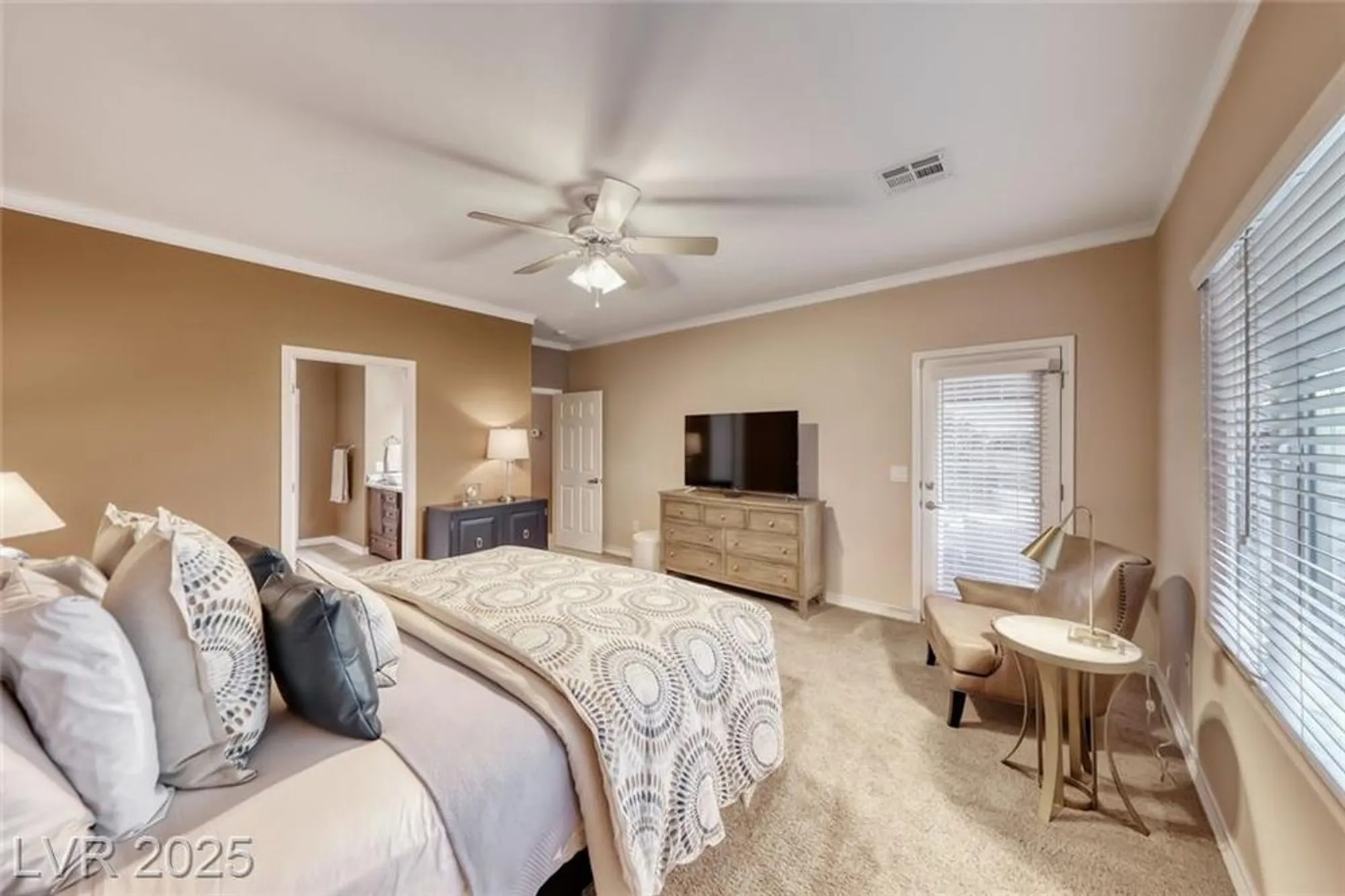 Property Slideshow image 29 of 66 | 2470 bedford park dr, Henderson, NV, 89052