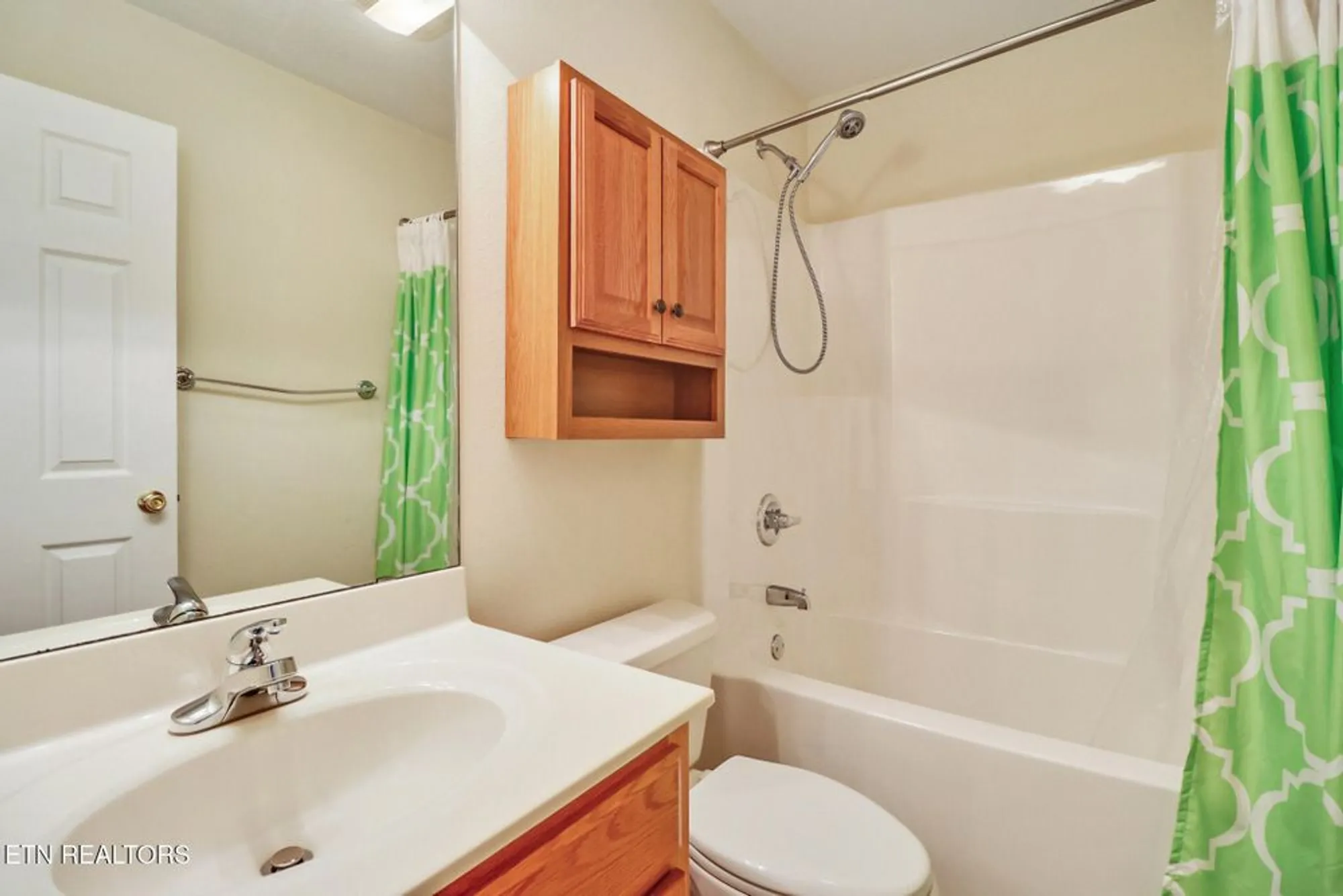 Property Slideshow image 21 of 24 | 348 lakeview dr, Crossville, TN, 38558