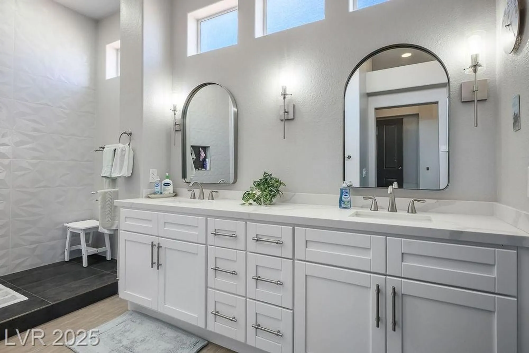 Property Slideshow image 19 of 80 | 2620 hanging rock dr, Las Vegas, NV, 89134