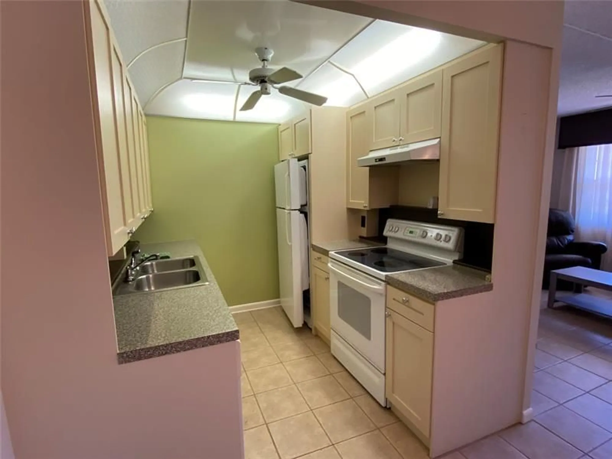 Property Slideshow image 11 of 51 | 1026 cambridge b # 1026, Deerfield Beach, FL, 33442