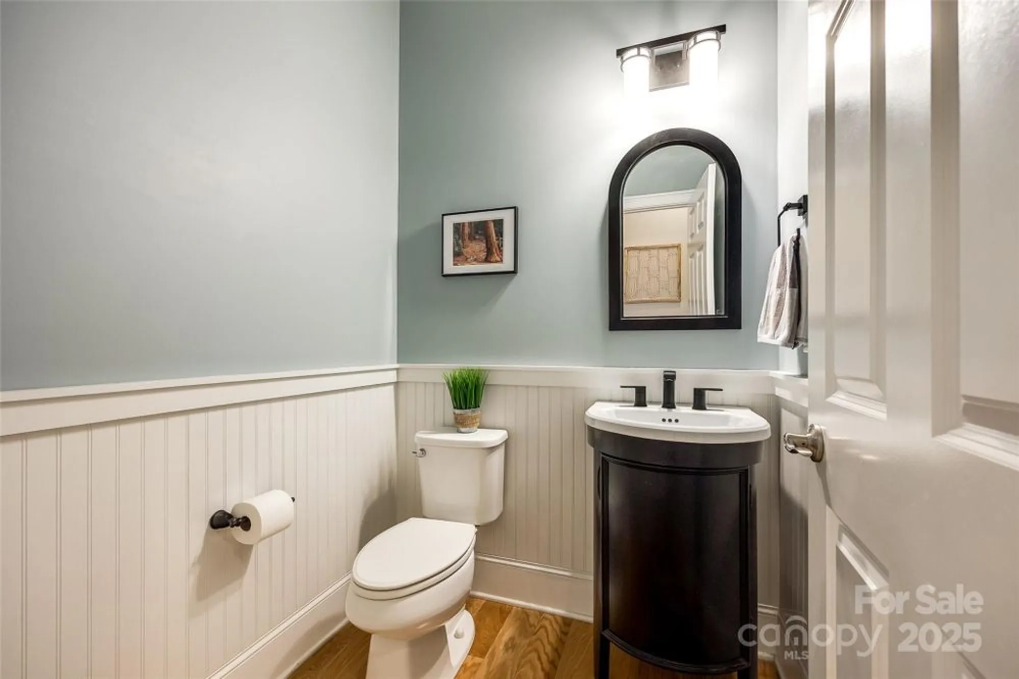 Property Slideshow image 14 of 45 | 15620 lake ridge rd, Charlotte, NC, 28278