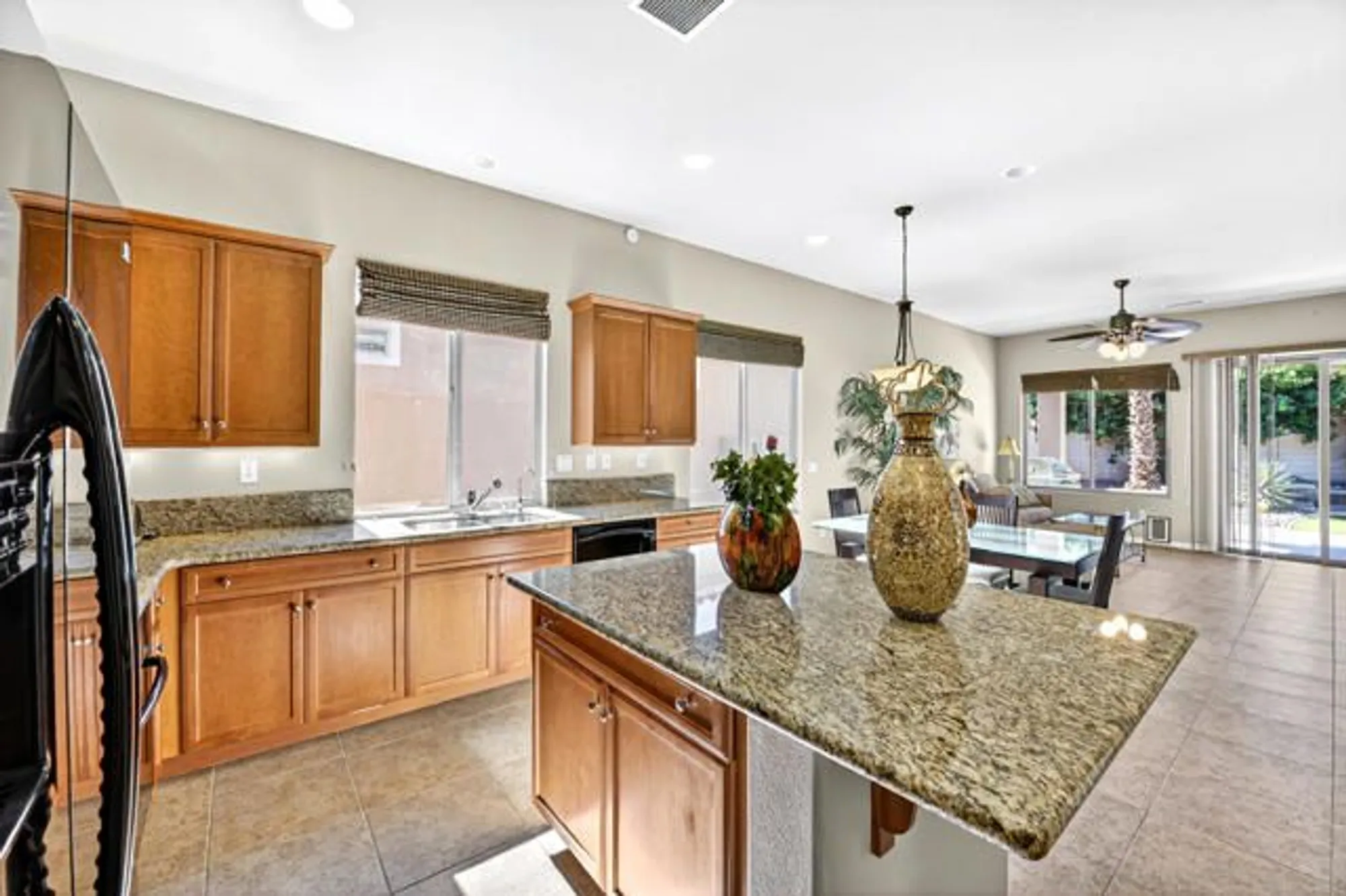 Property Slideshow image 4 of 44 | 41073 calle pueblo, Indio, CA, 92203