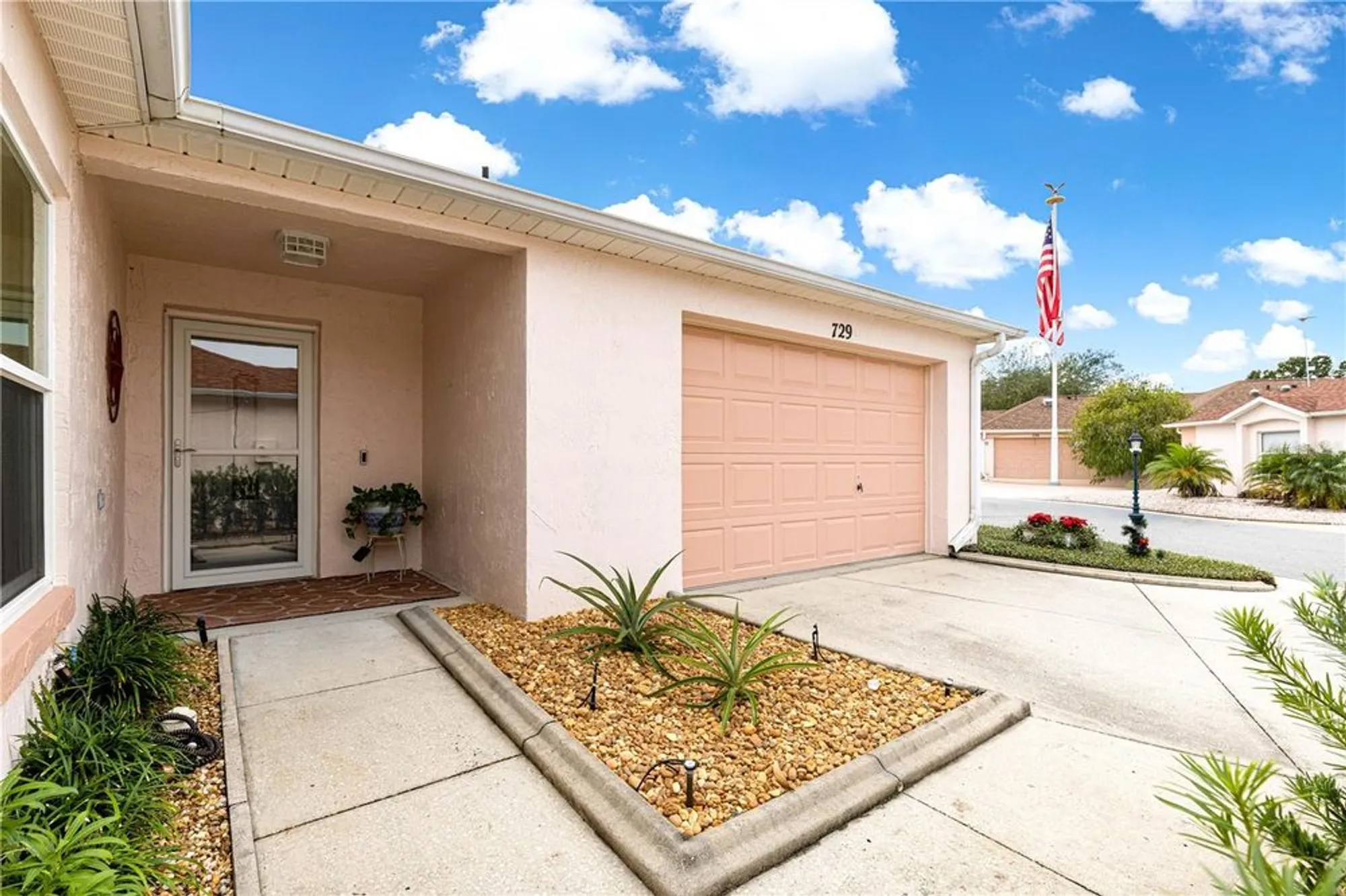 Property Slideshow image 23 of 31 | 729 hernandez dr, The Villages, FL, 32159