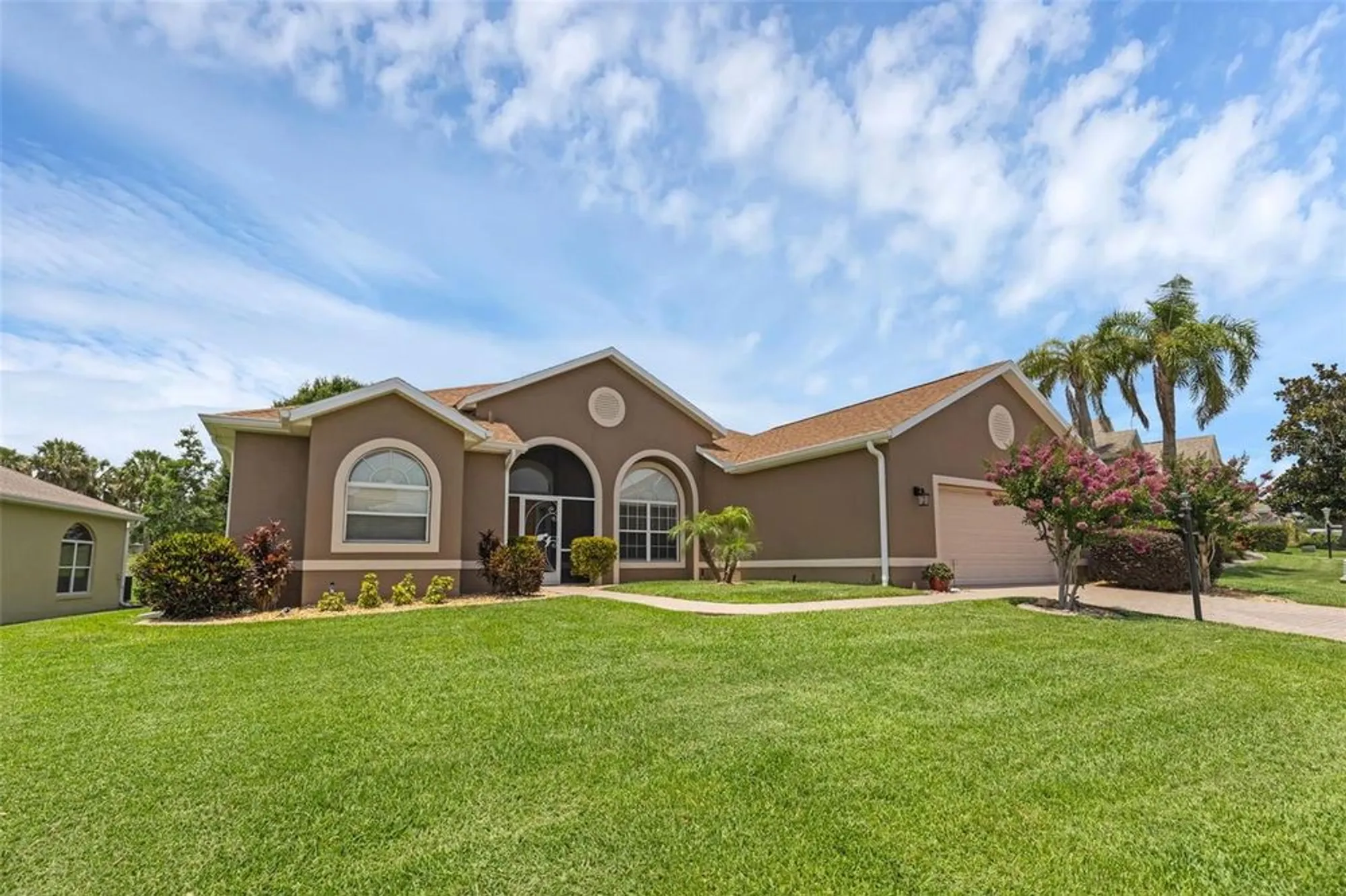 Property Slideshow image 2 of 33 | 4826 sable ridge ct, Leesburg, FL, 34748