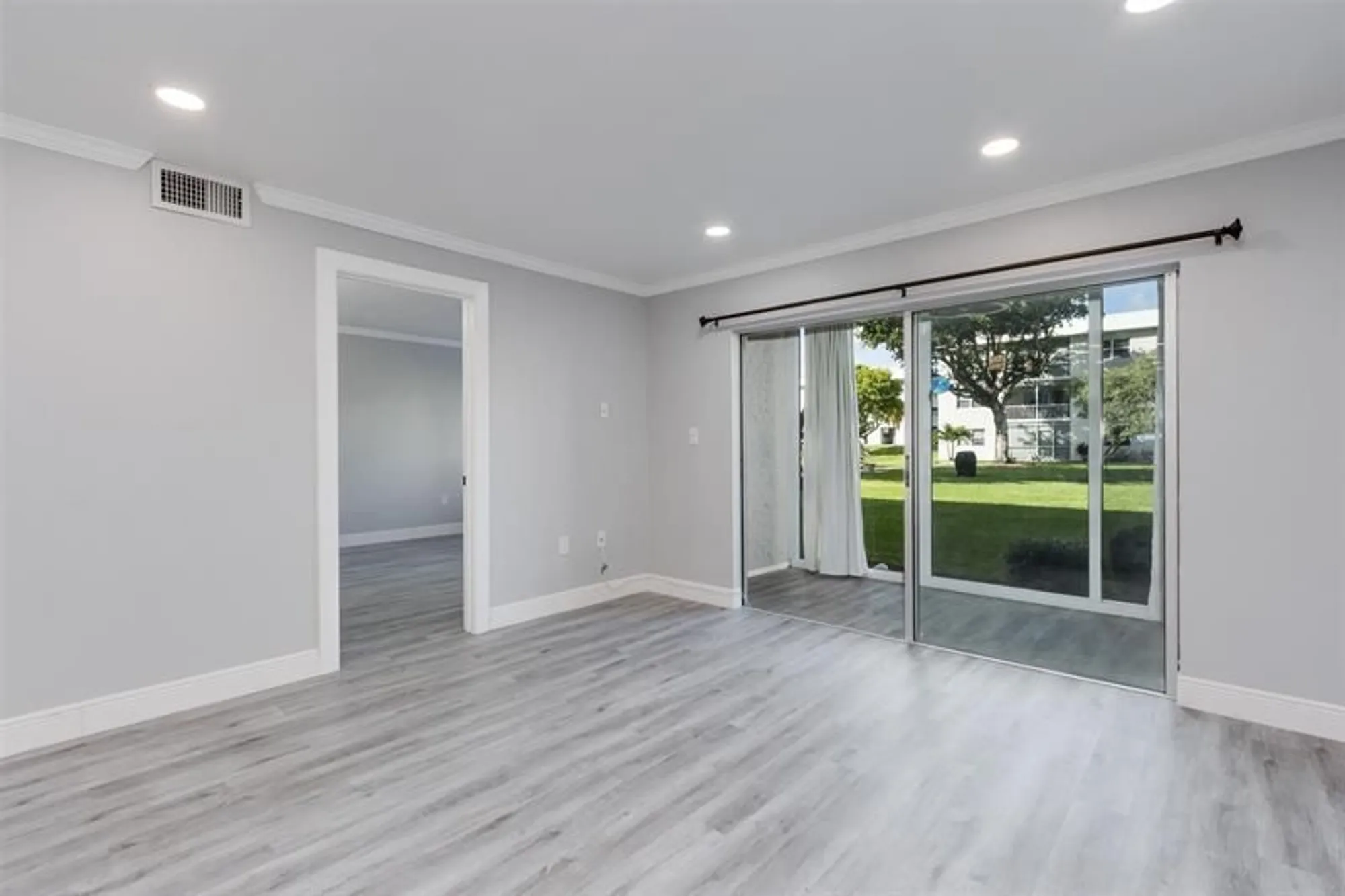 Property Slideshow image 19 of 43 | 9856 marina blvd 1314, Boca Raton, FL, 33428