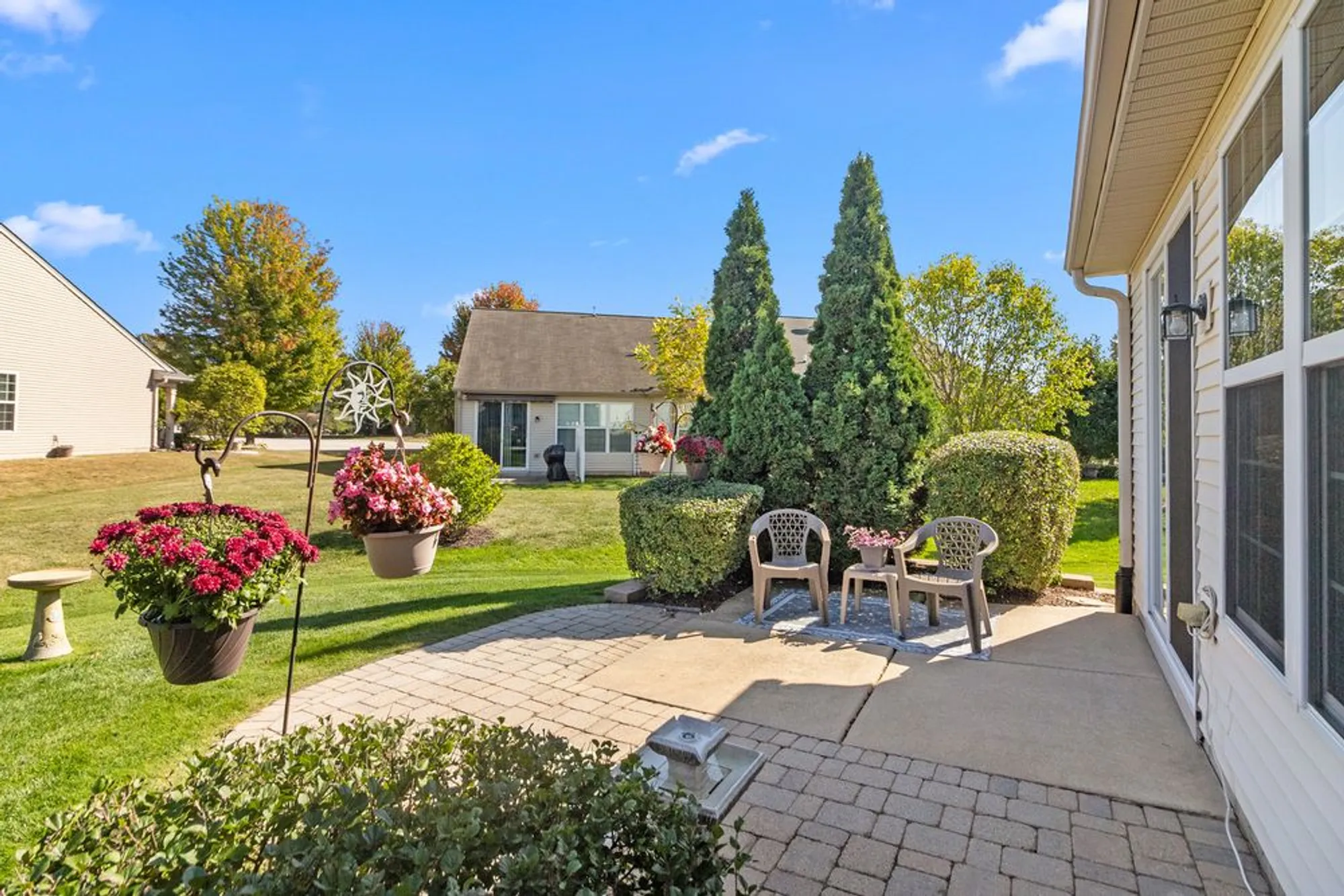 Property Slideshow image 21 of 29 | 12774 holbrook dr, Huntley, IL, 60142