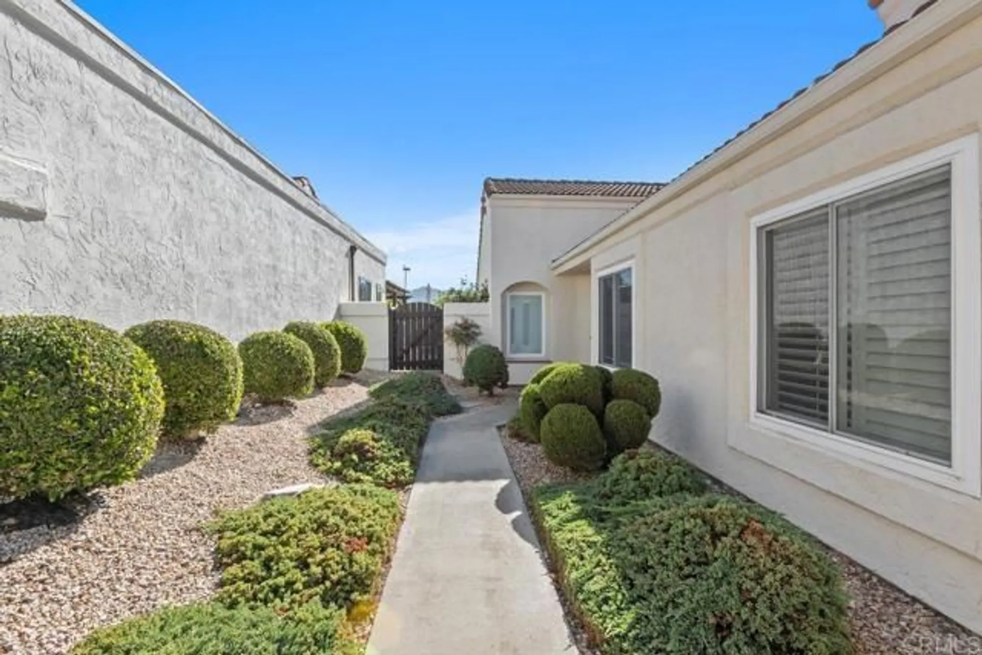 Property Slideshow image 4 of 27 | 17633 corte potosi, San Diego, CA, 92128