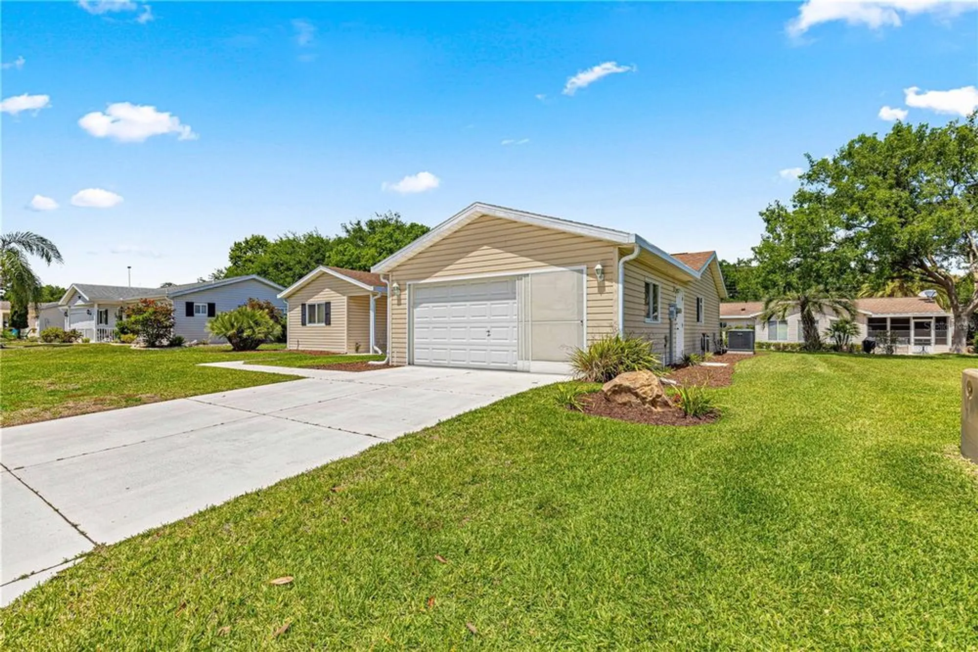 Property Slideshow image 15 of 43 | 9645 se 173rd pl, Summerfield, FL, 34491