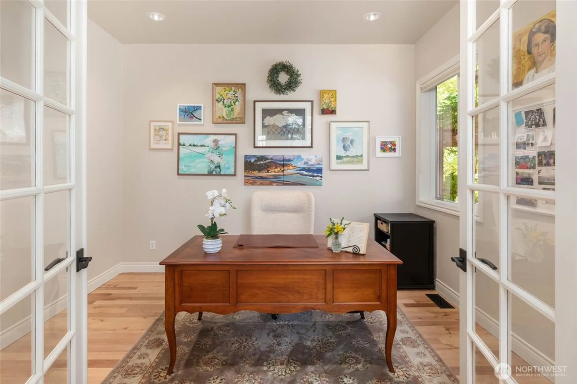 Property Slideshow image 19 of 38 | 12438 243rd pl, Redmond, WA, 98053