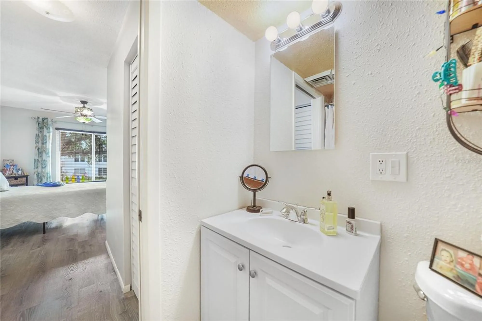 Property Slideshow image 16 of 28 | 2437 harbor blvd apt 204, Port Charlotte, FL, 33952