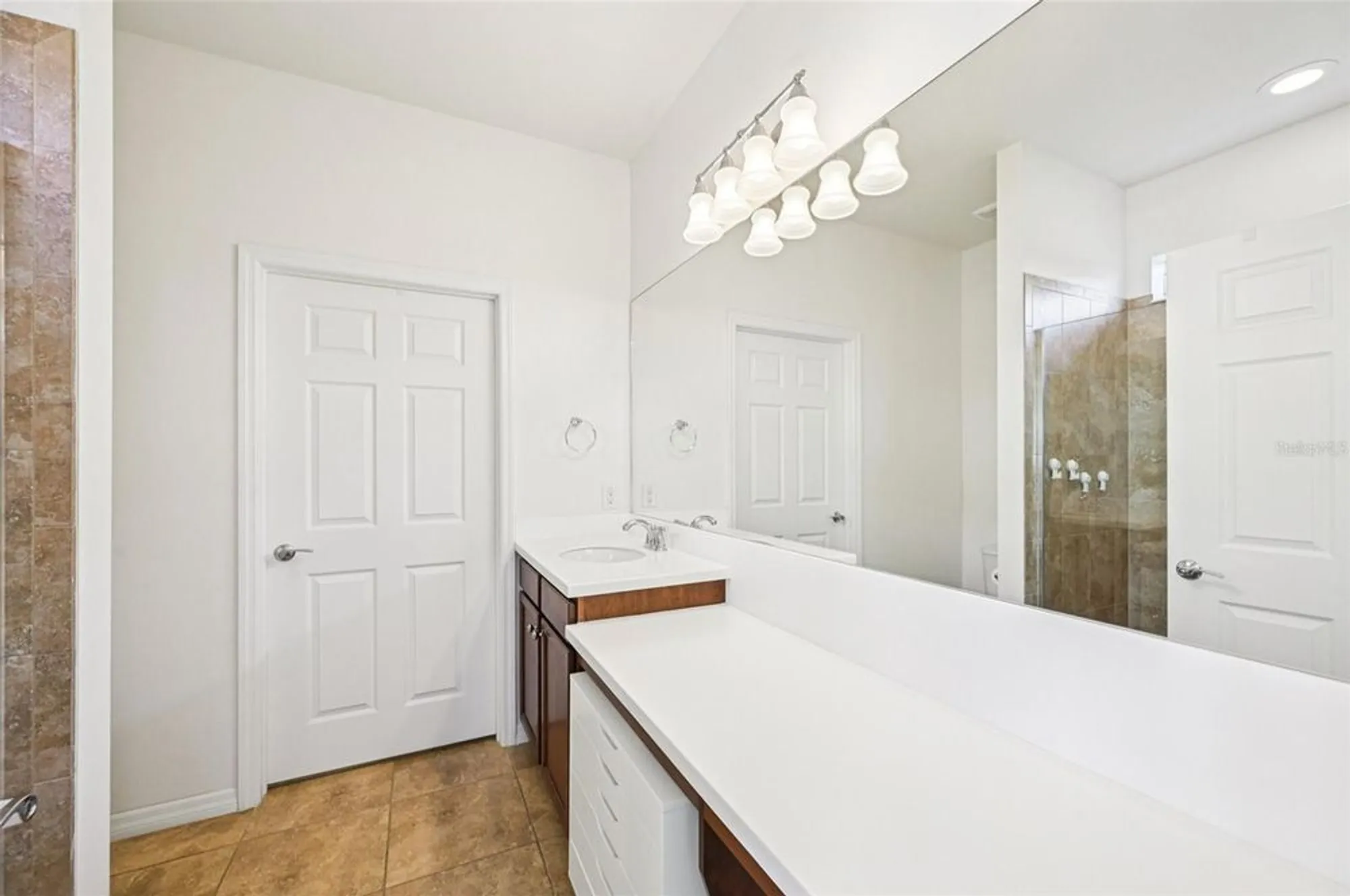 Property Slideshow image 18 of 51 | 19220 isadora st, Venice, FL, 34293