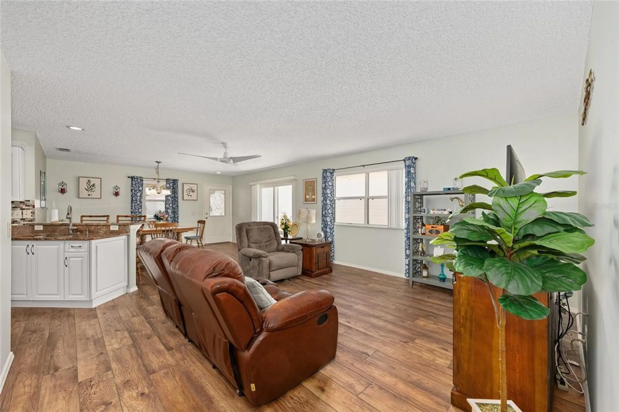 Property Slideshow image 20 of 45 | 2805 burgos dr, The Villages, FL, 32162