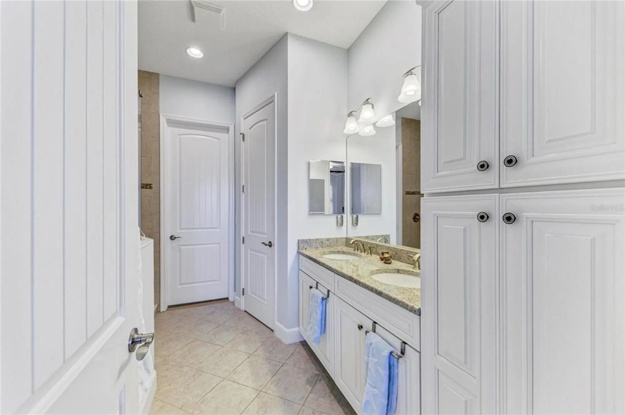 Property Slideshow image 35 of 100 | 348 sapphire lake dr unit 201, Bradenton, FL, 34209