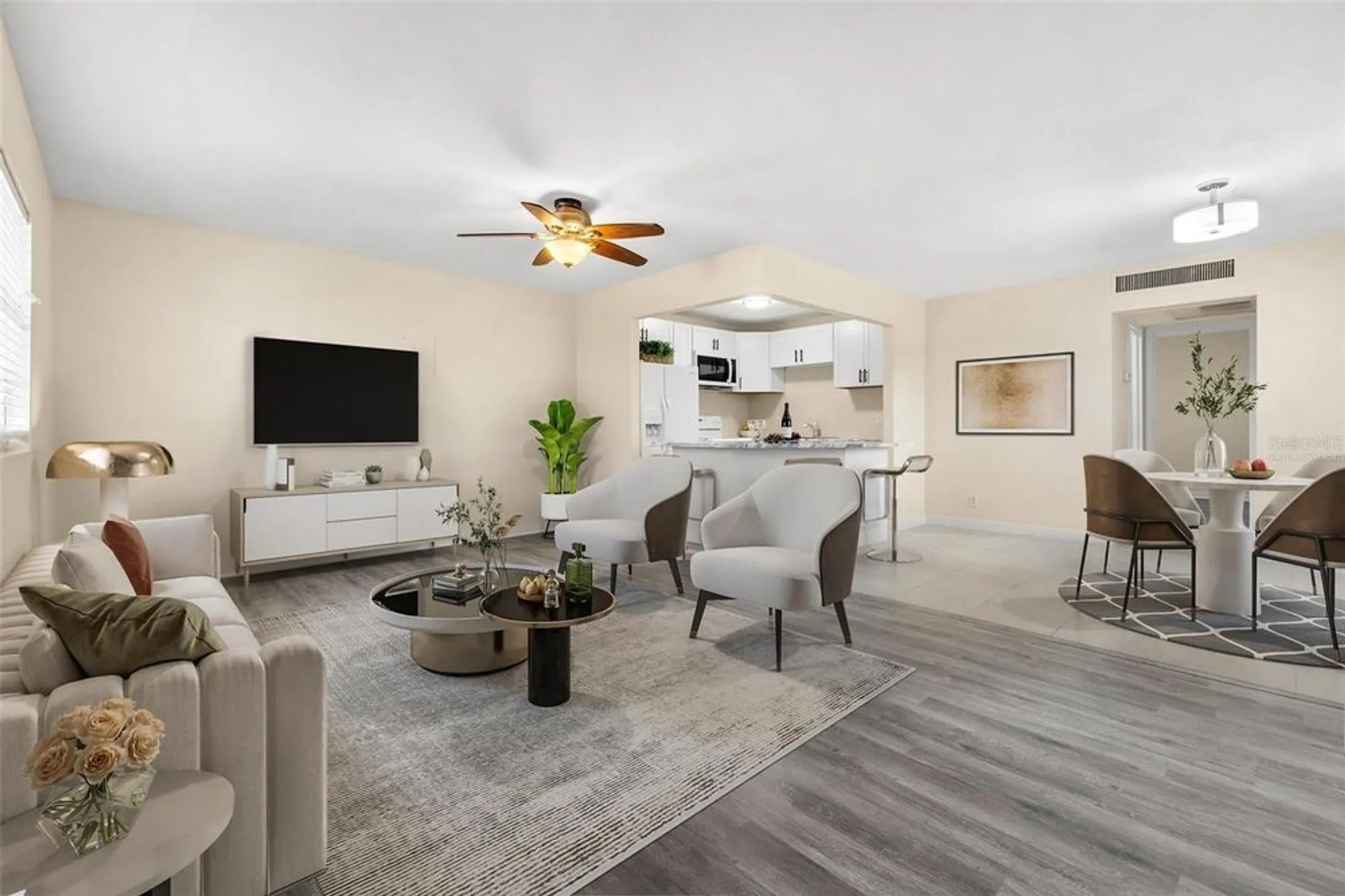 Property Slideshow image 6 of 33 | 201 bedford trl apt 123, Sun City Center, FL, 33573