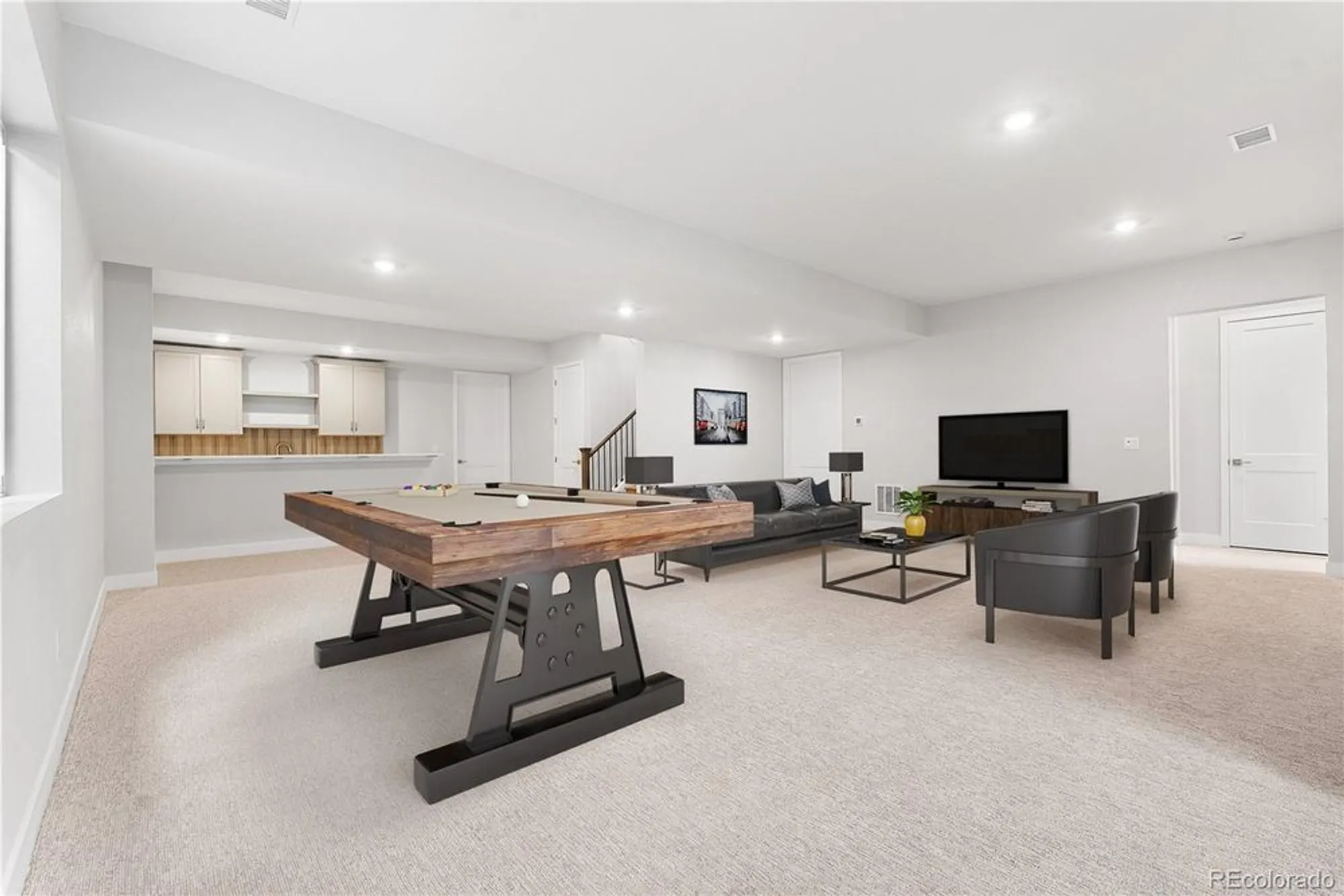 Property Slideshow image 8 of 33 | 11104 amber light cir, Littleton, CO, 80125