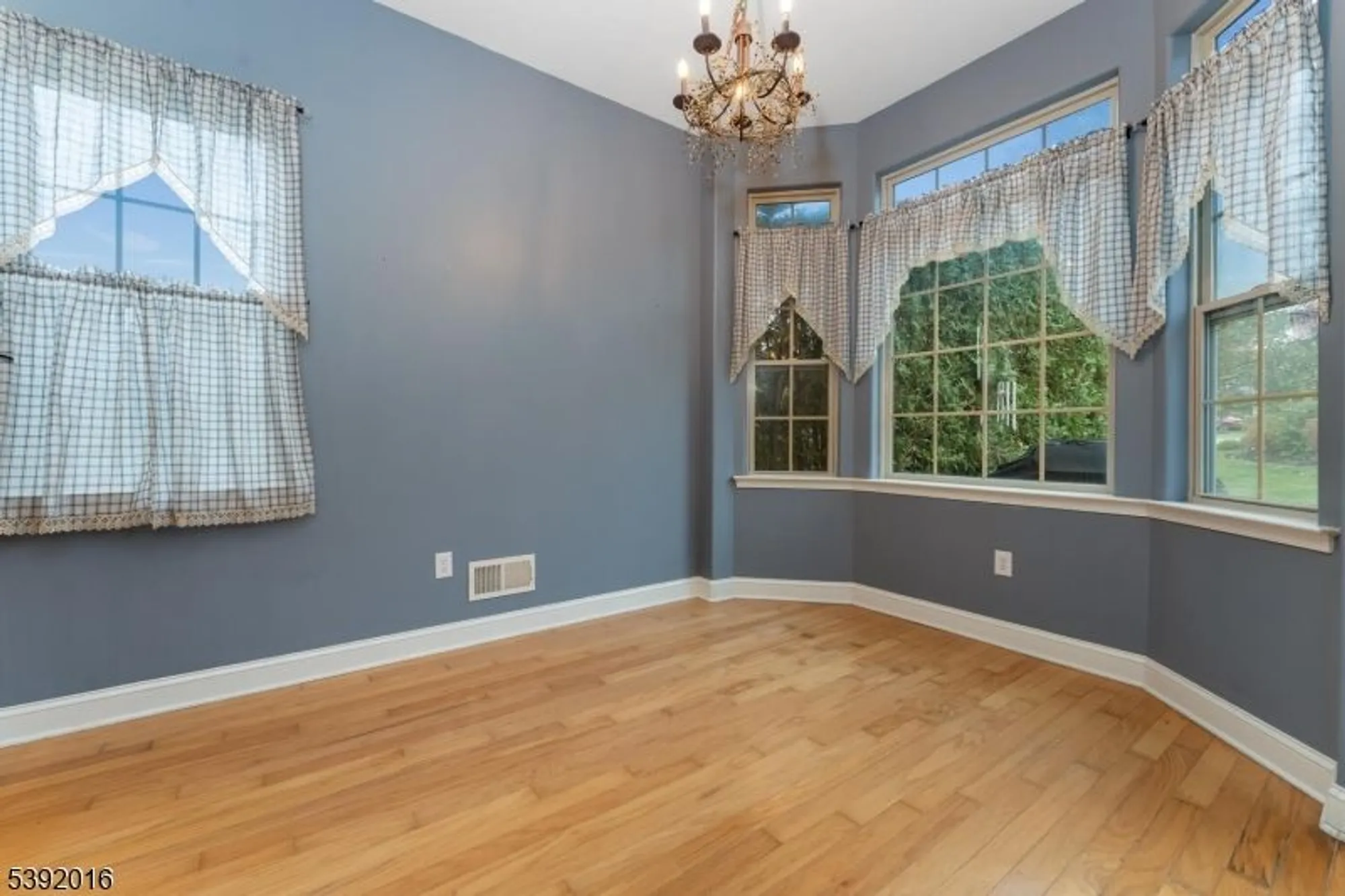 Property Slideshow image 18 of 19 | 23 dinah dr, Phillipsburg, NJ, 08865
