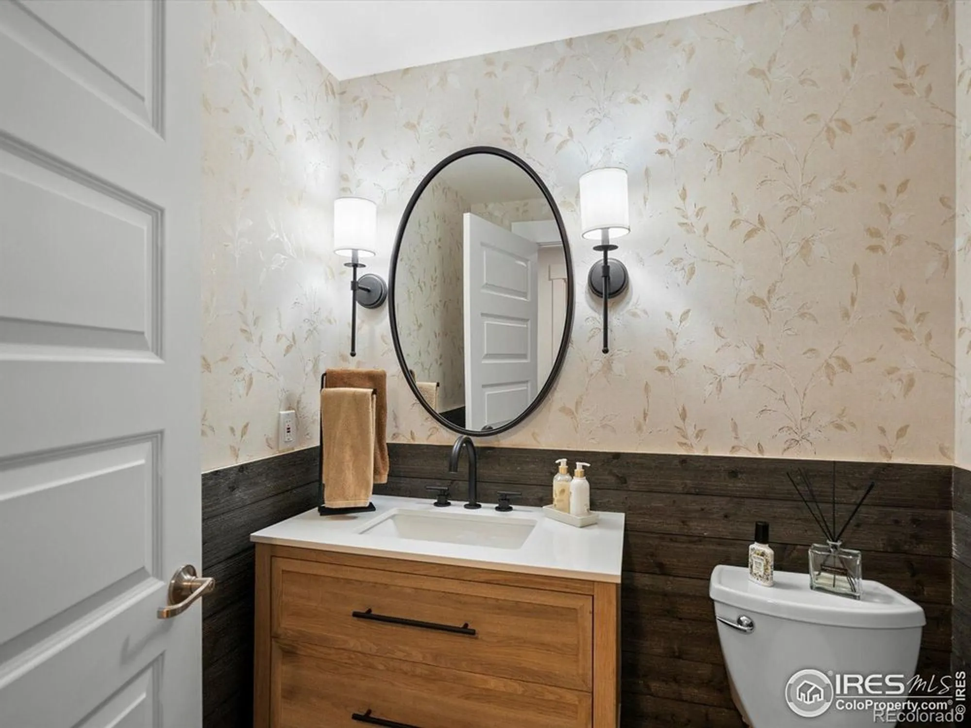 Property Slideshow image 33 of 39 | 9035 s shawnee ct, Aurora, CO, 80016