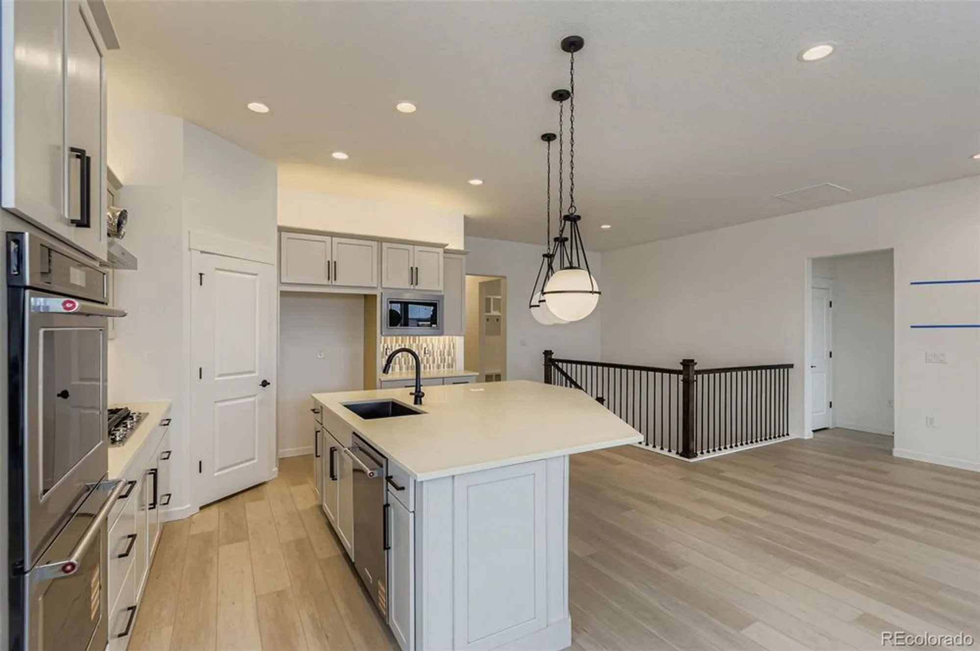 Property Slideshow image 8 of 24 | 8895 s riviera way, Aurora, CO, 80016