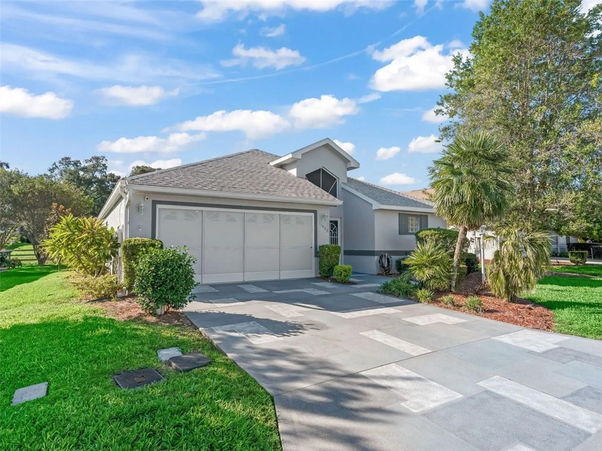 Property Slideshow image 2 of 74 | 11396 se 178th pl, Summerfield, FL, 34491