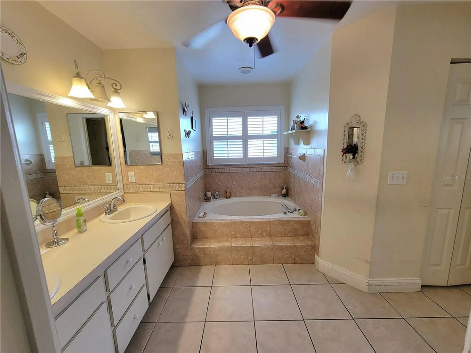 Property Slideshow image 22 of 40 | 3535 saddlebrook way, Lakeland, FL, 33810