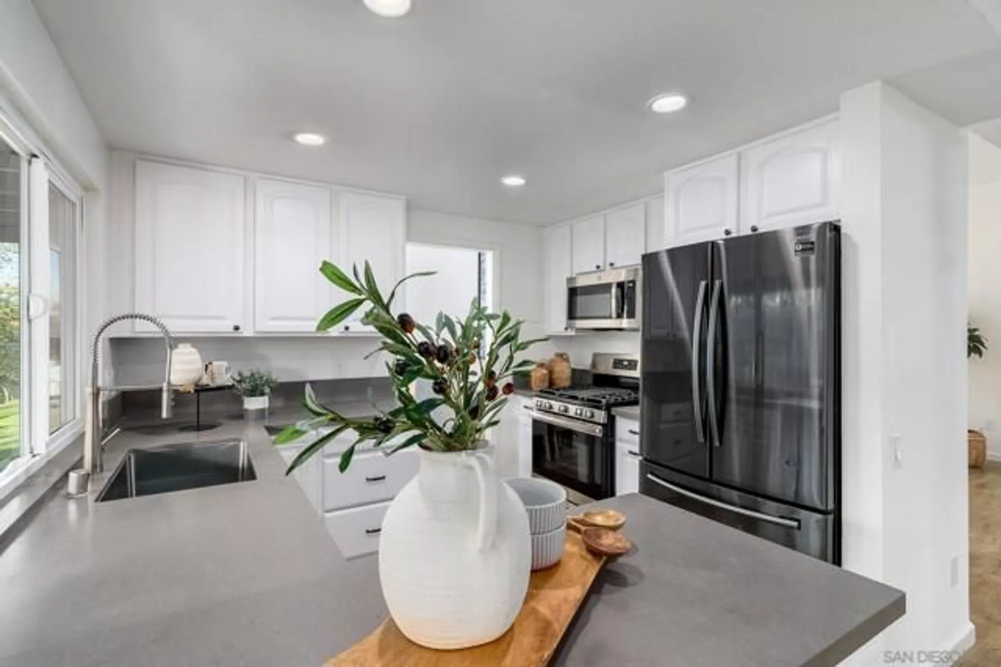 Property Slideshow image 14 of 42 | 16556 gabarda rd, San Diego, CA, 92128