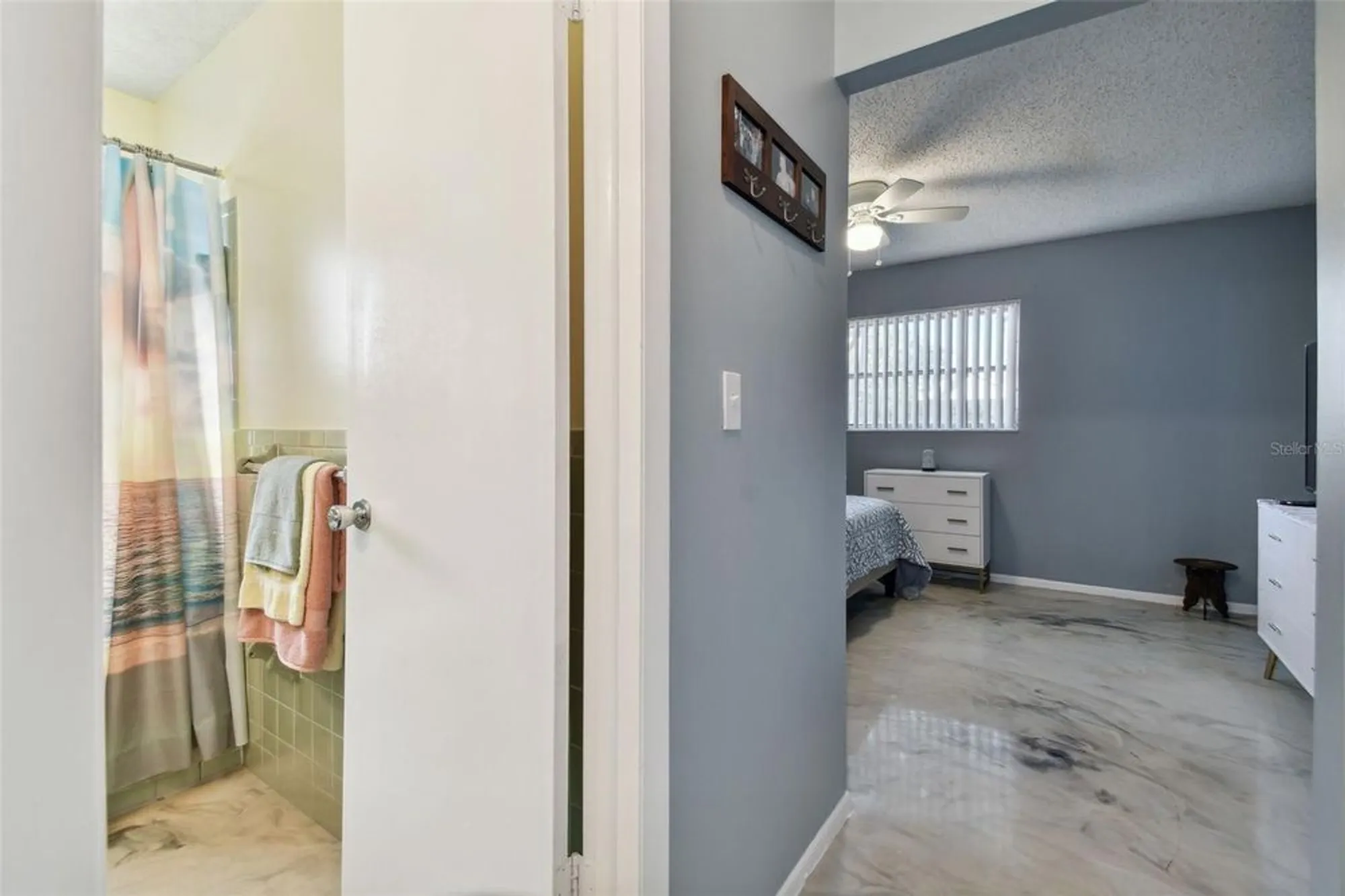 Property Slideshow image 35 of 82 | 918 windward way, Palm Harbor, FL, 34685
