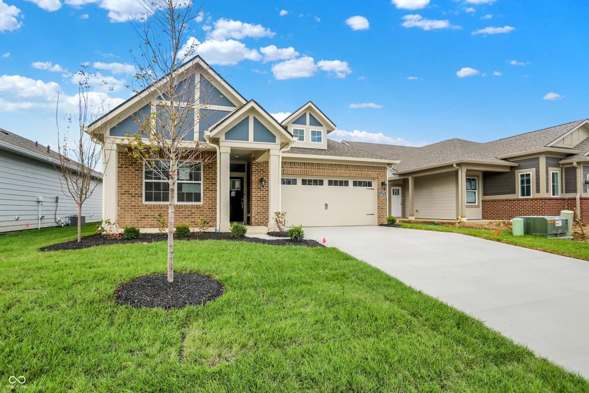 Property Slideshow image 2 of 34 | 5270 nettleton way, Avon, IN, 46123