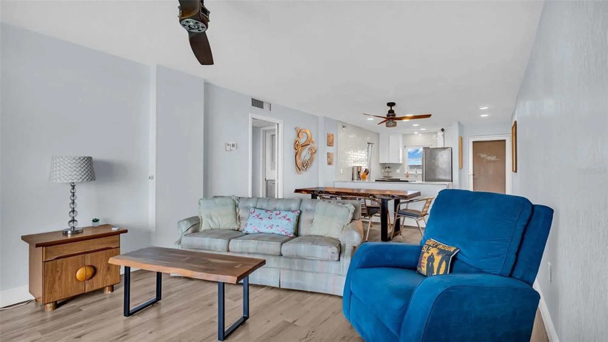 Property Slideshow image 9 of 28 | 9 haig pl 806, Dunedin, FL, 34698