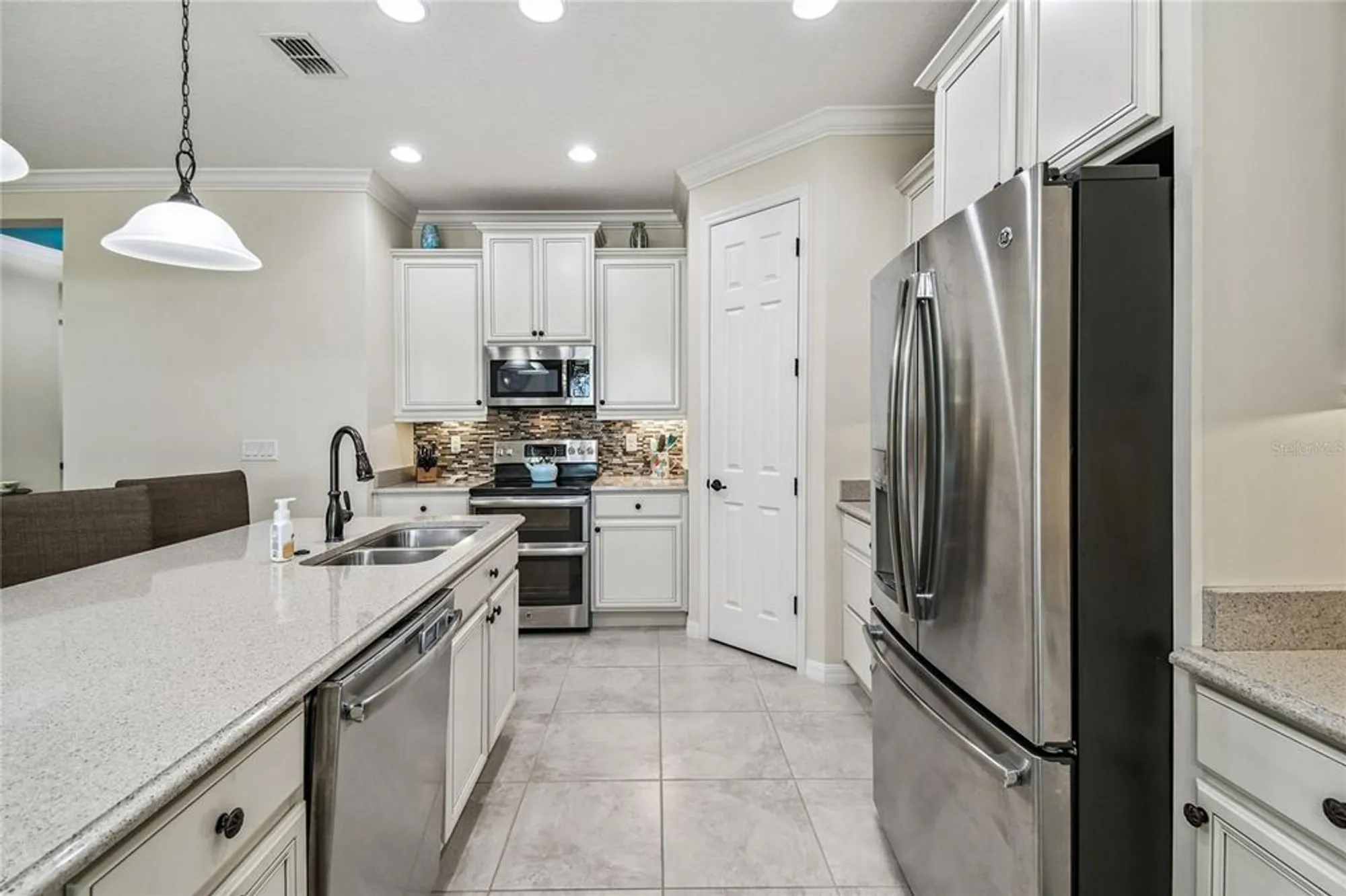Property Slideshow image 9 of 67 | 333 via torrente dr, Poinciana, FL, 34759