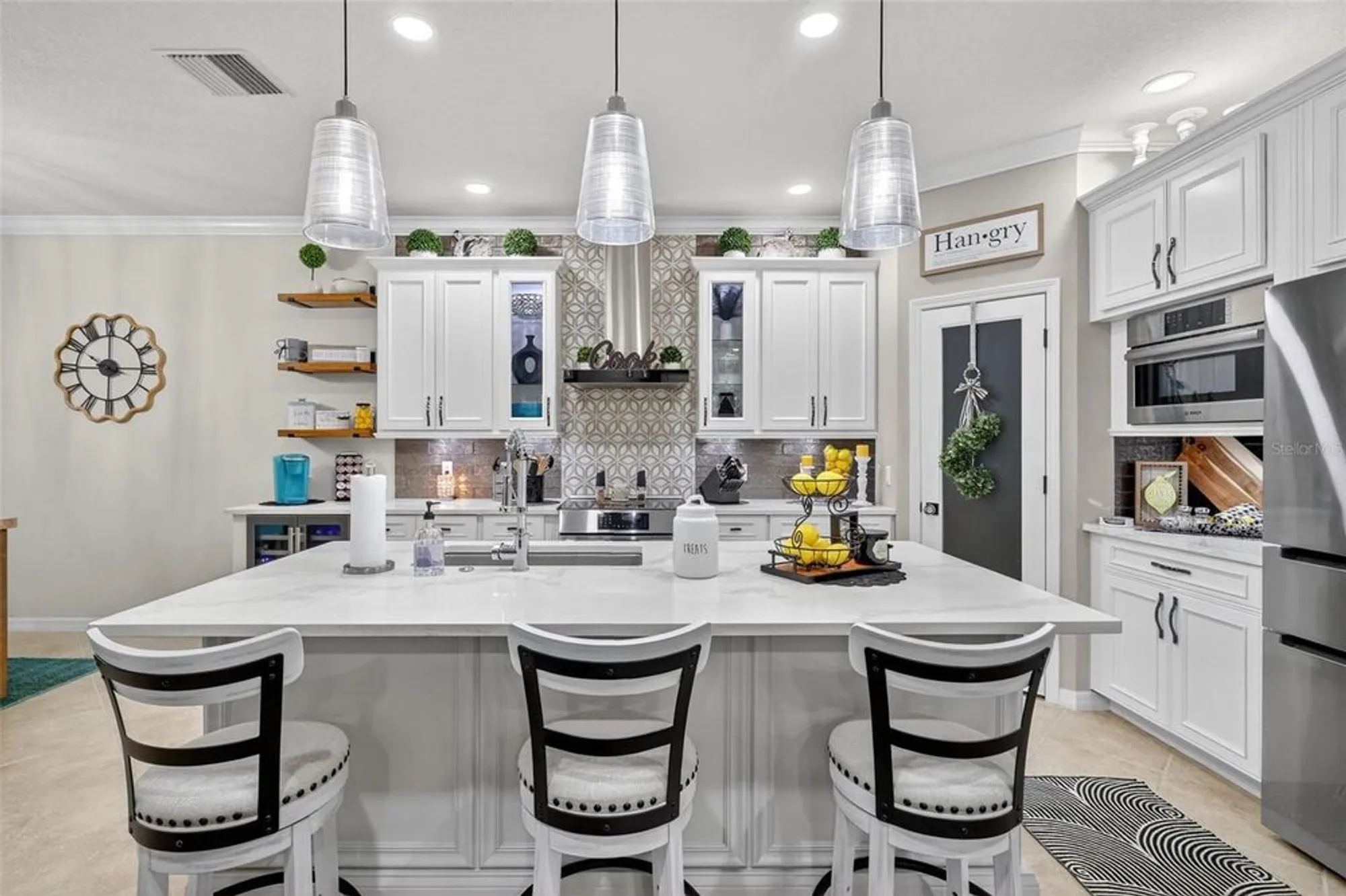 Property Slideshow image 38 of 54 | 145 silver falls dr, Apollo Beach, FL, 33572